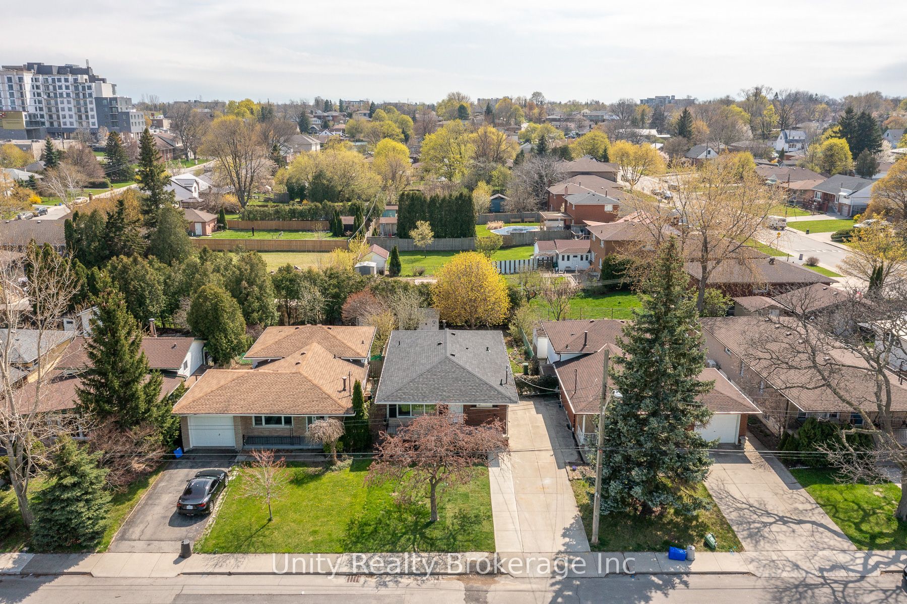 23 Tyrone Drive, Hamilton, ON L9C 2M6 photo 3