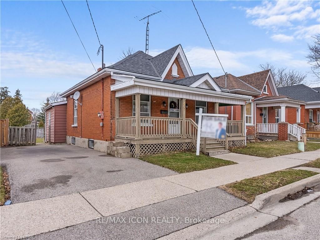 49 Mintern Avenue, Brantford, ON N3S 1K9 photo 2