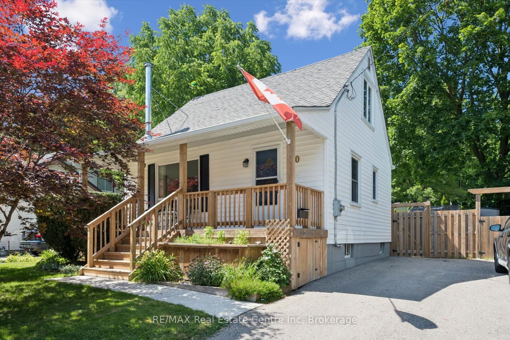 80 Memorial Crescent, Guelph, ON N1H 6B9 photo 2