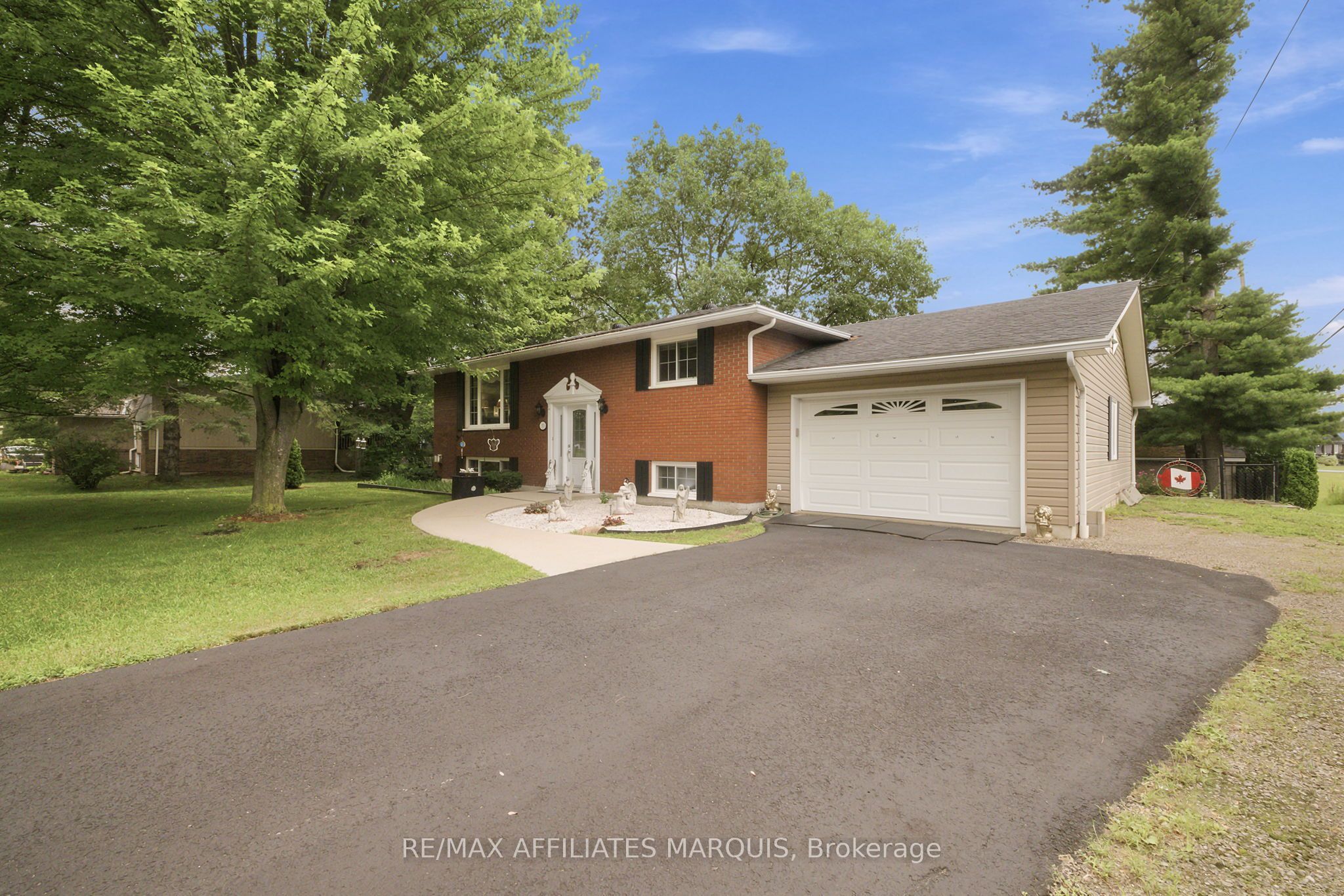57 Golf Club Road, Rideau Lakes, ON K7A 4S5 photo 4
