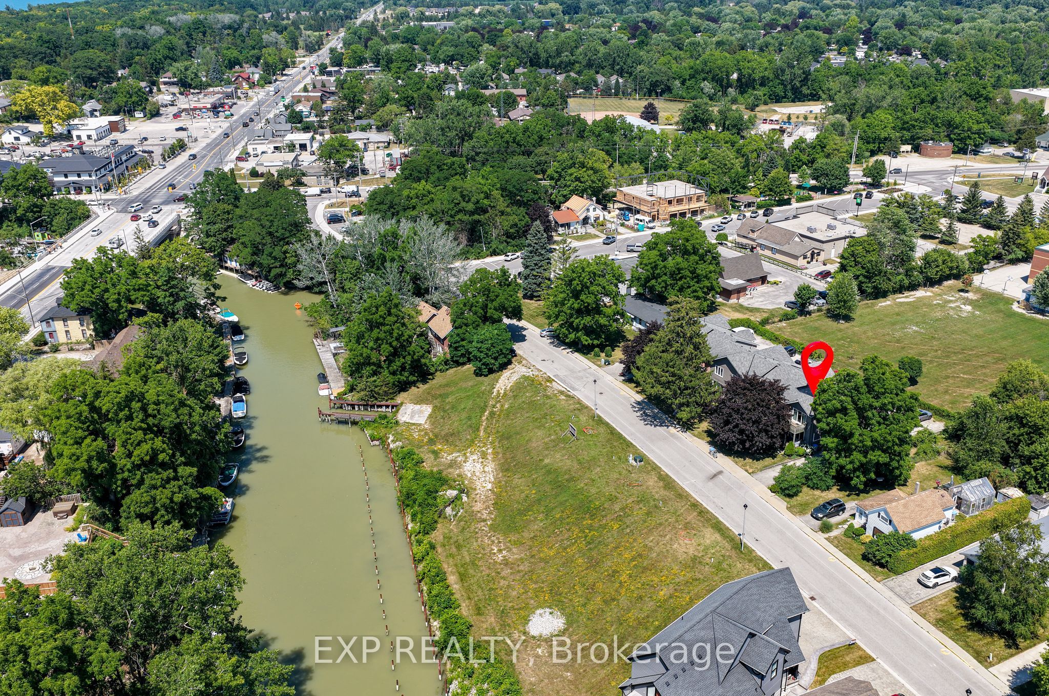 18 Sauble River Road 8, Lambton Shores, ON N0M 1T0 photo 3