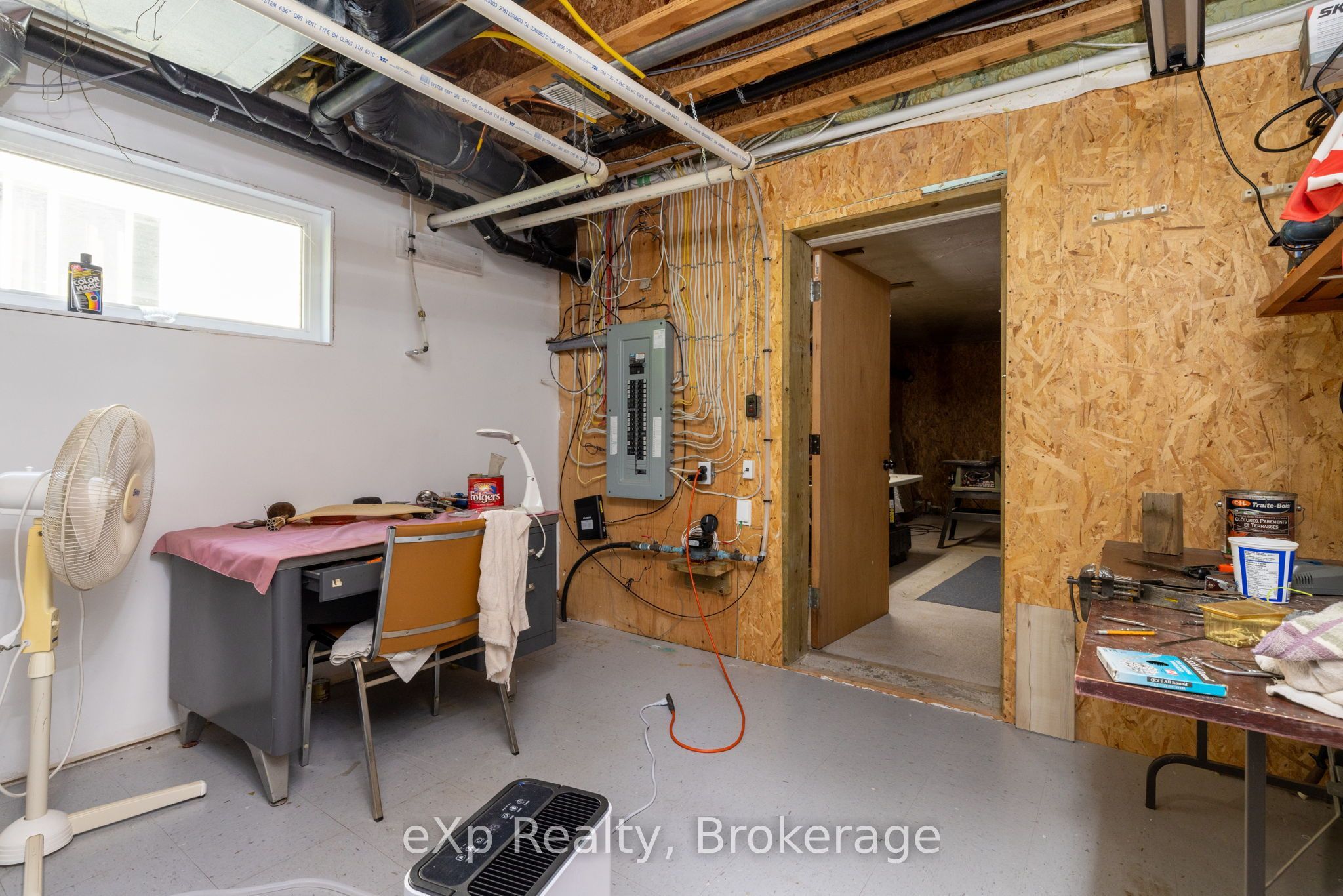 2 Mann Avenue N, Parry Sound, ON P2A 2H3 photo 2