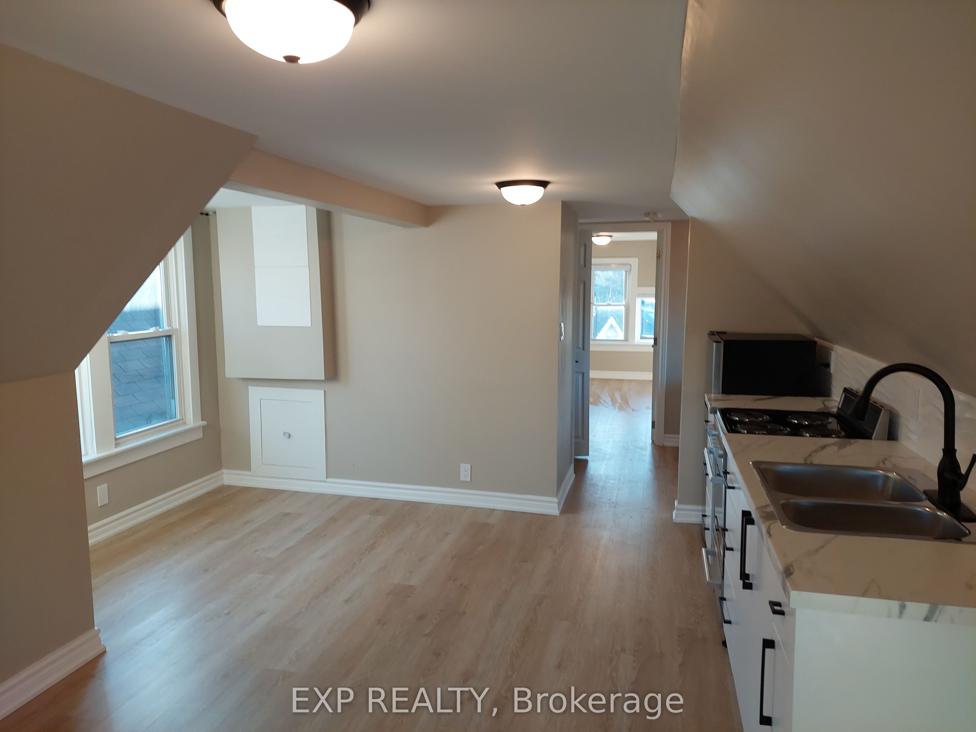 148 Gibson Avenue LOFT, Hamilton, ON L8L 6J8 photo 2
