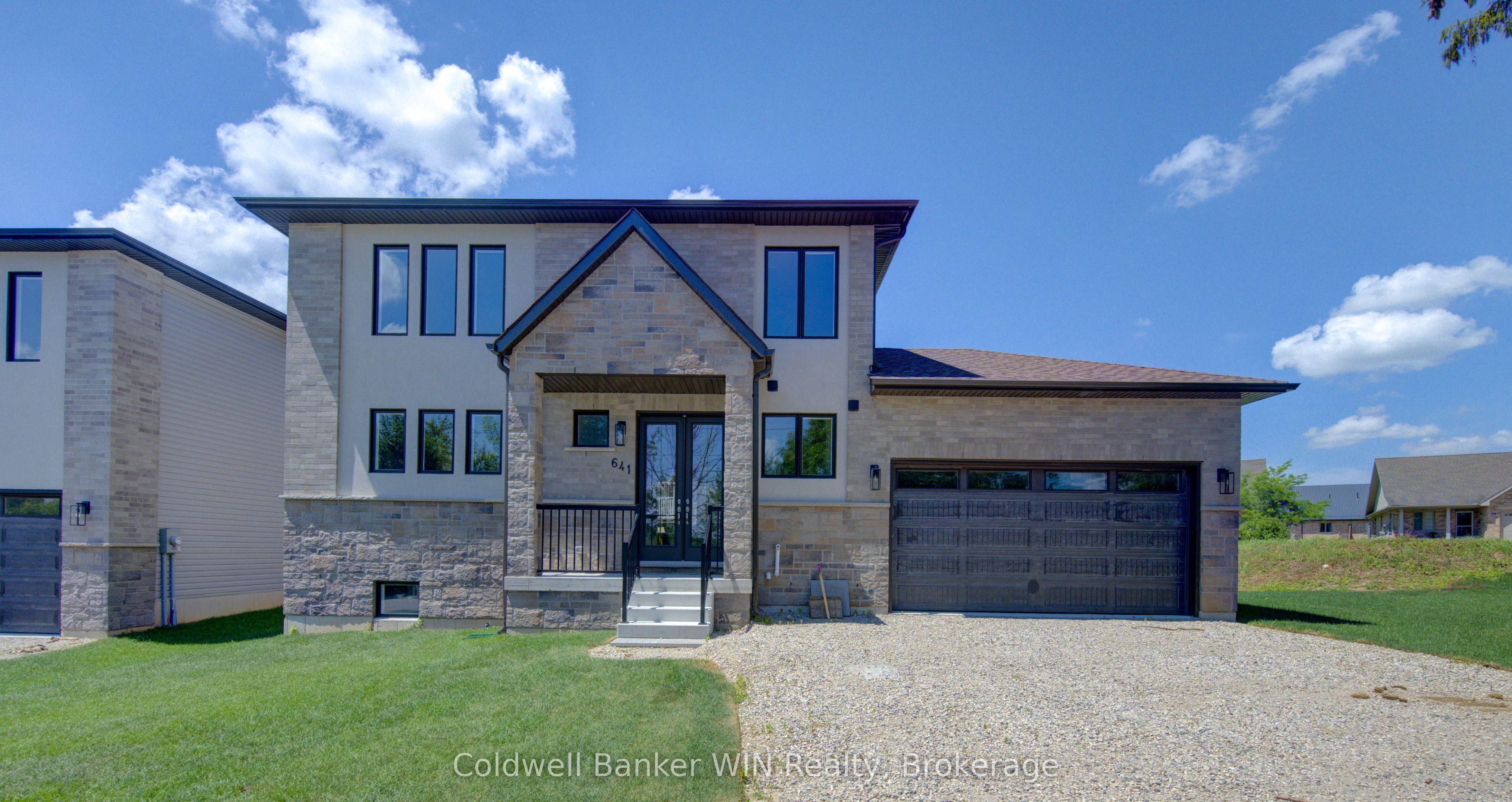 641 Martin Street, Wellington North, ON N0G 2L3 photo 2
