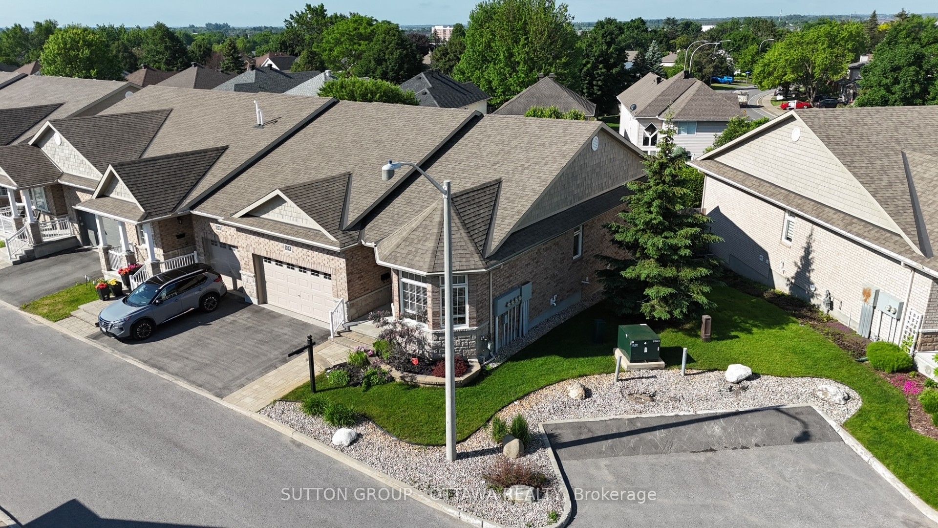 104 Passageway Private, Kanata, ON K2M 1H6 photo 4