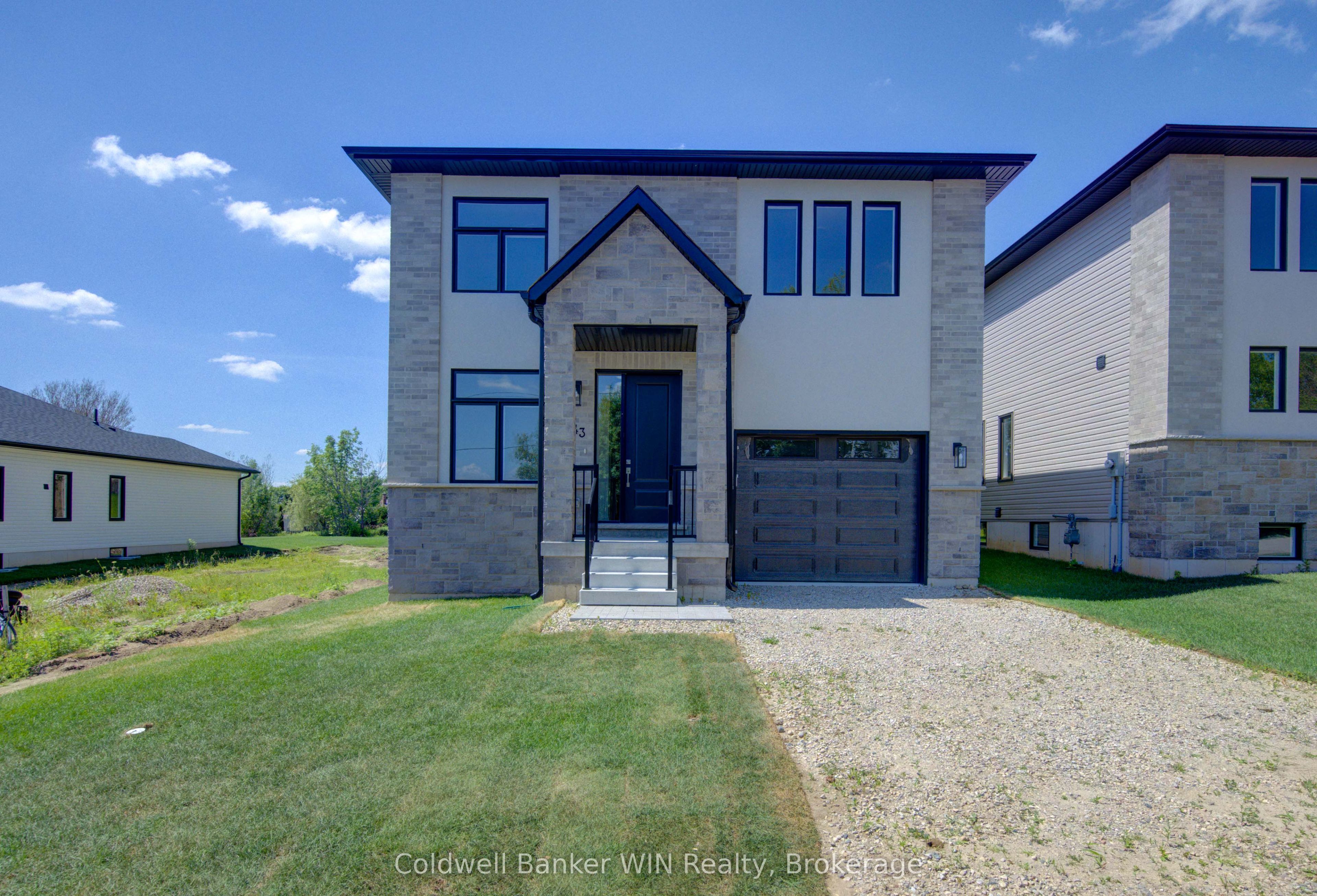 643 Martin Street, Wellington North, ON N0G 2L3 photo 2