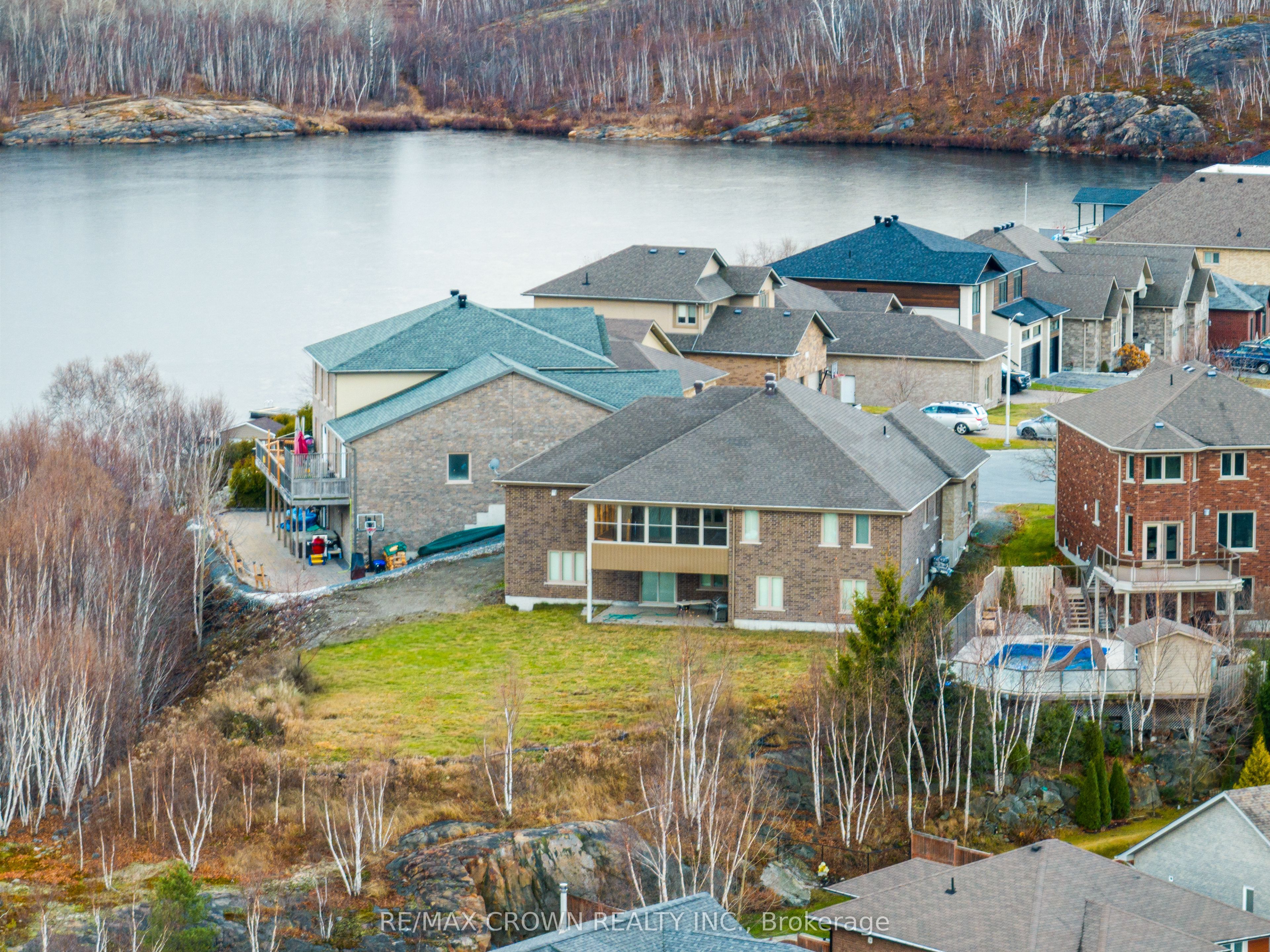 3 Columba Terrace, Greater Sudbury, ON P3E 0B3 photo 4