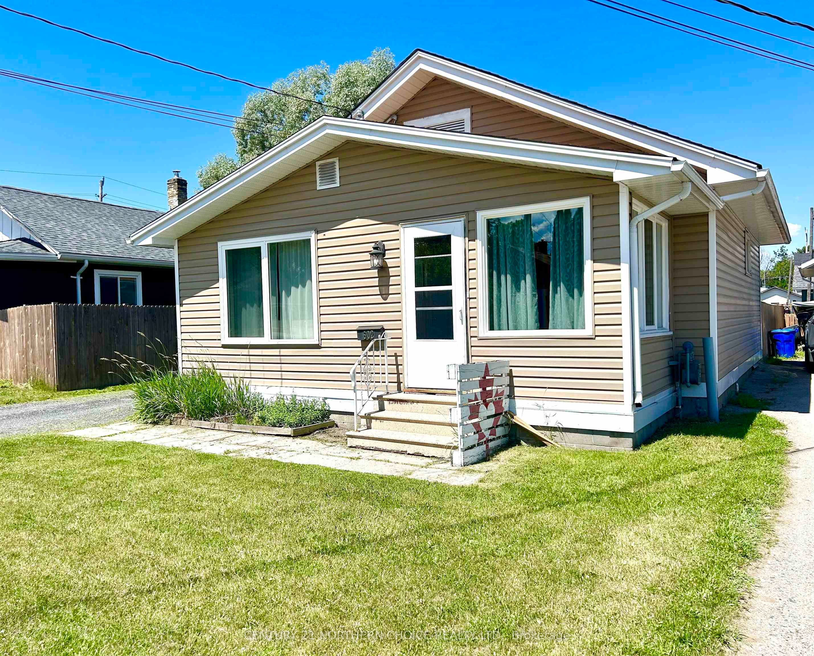 602 Church Street, Fort Frances, ON P9A 1E6