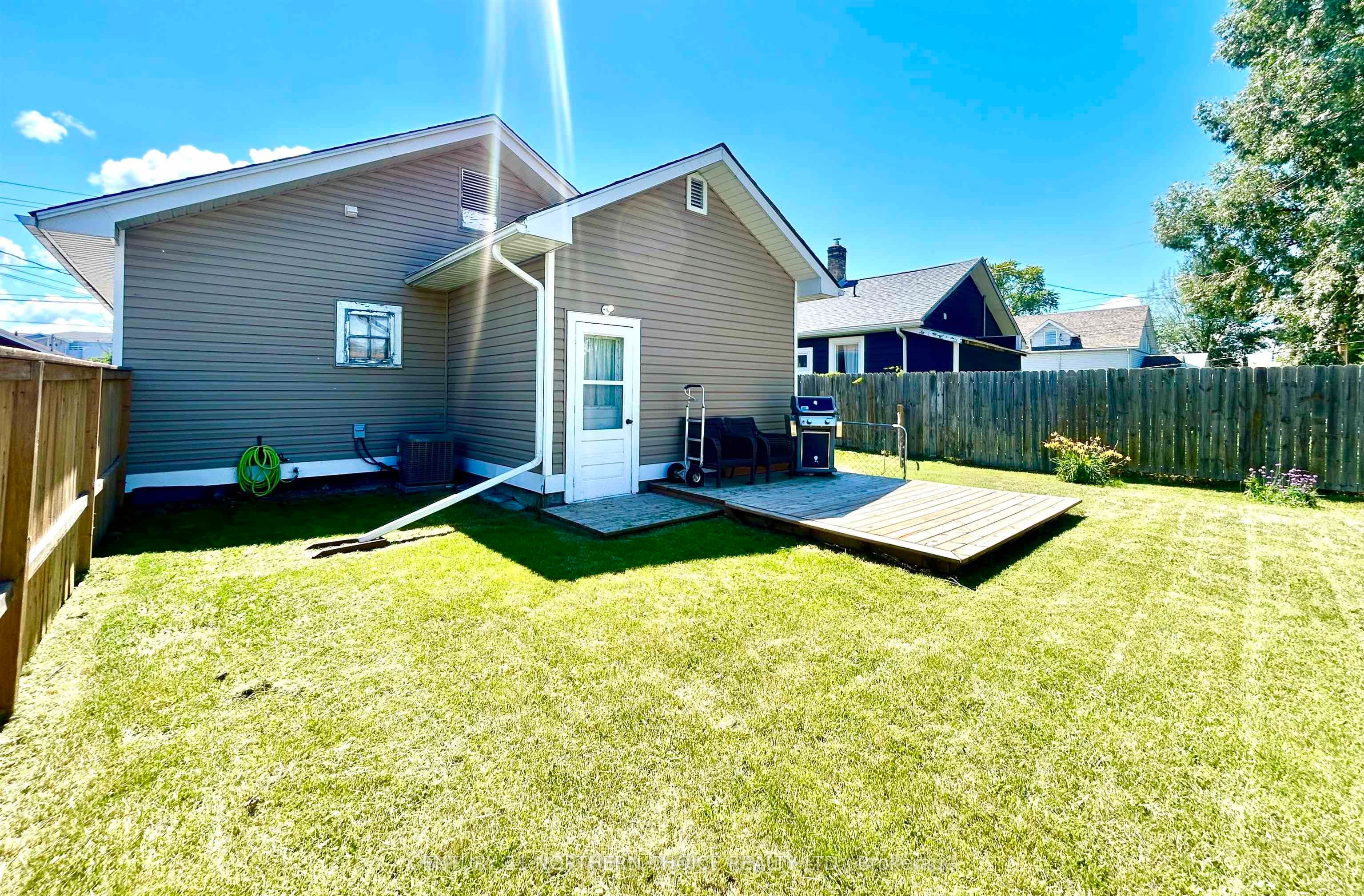 602 Church Street, Fort Frances, ON P9A 1E6 photo 2
