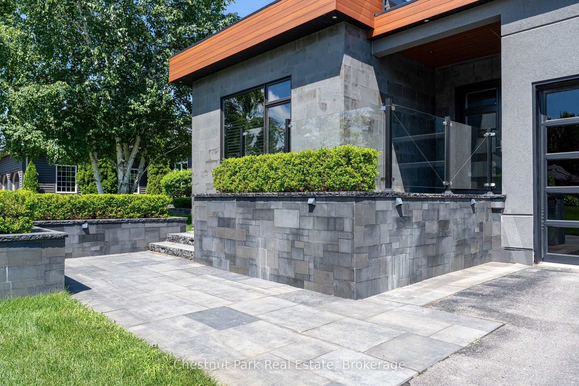 131 Grand Cypress Lane, Blue Mountains, ON L9Y 0K7 photo 4