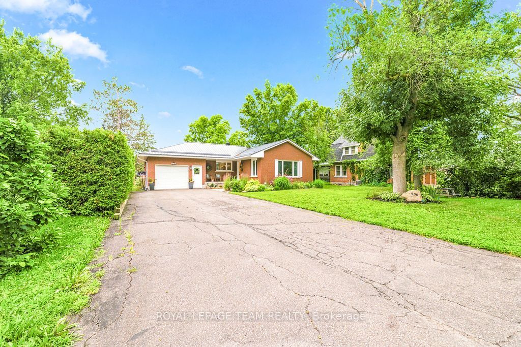 438 Raglan Street N, Renfrew, ON K7V 1P5