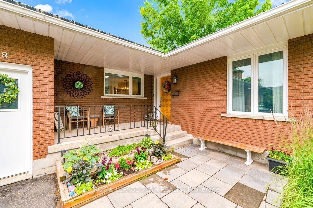 438 Raglan Street N, Renfrew, ON K7V 1P5 photo 3