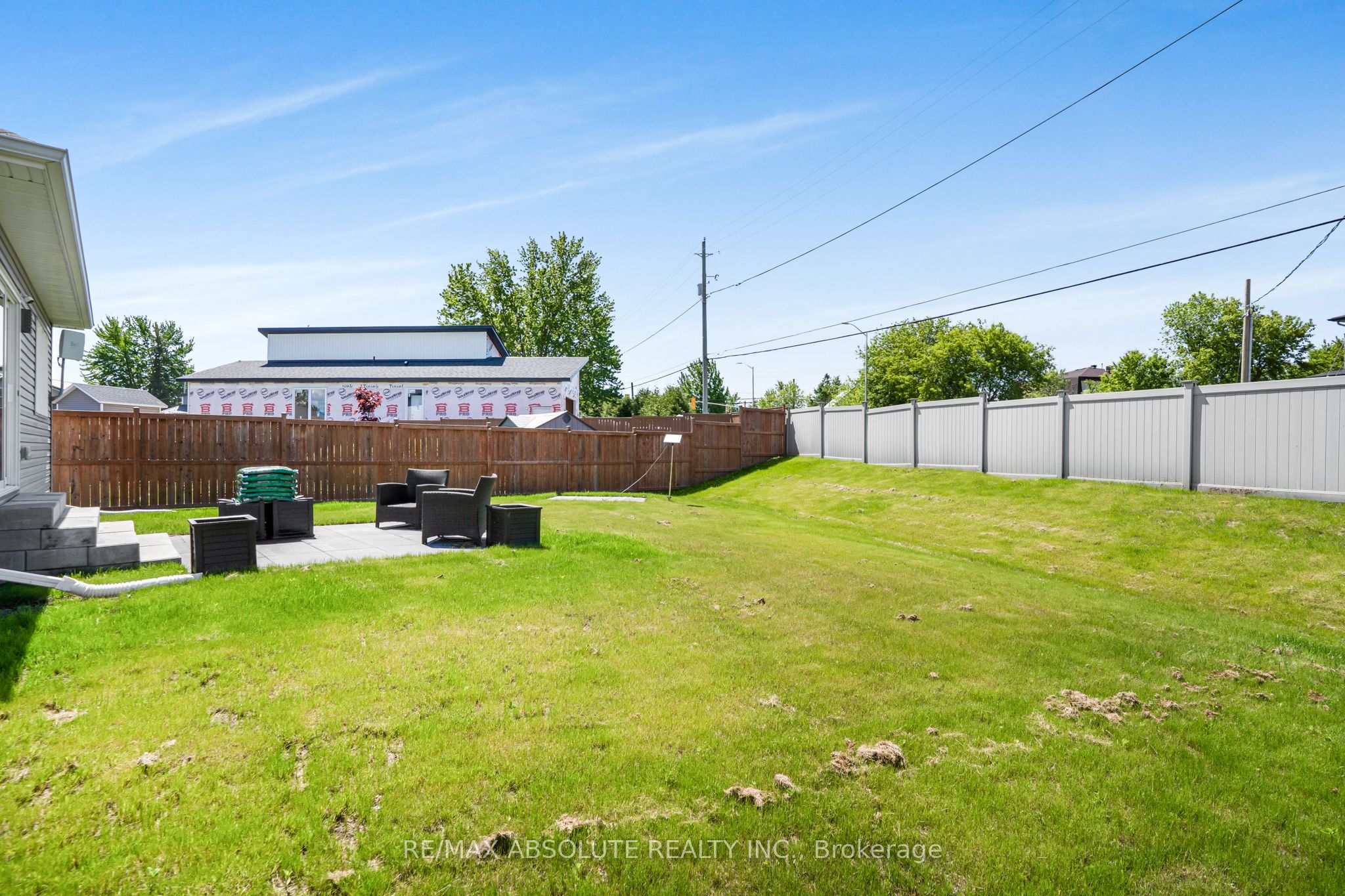 625 Robert Street, Clarence-Rockland, ON K4K 0J8 photo 2