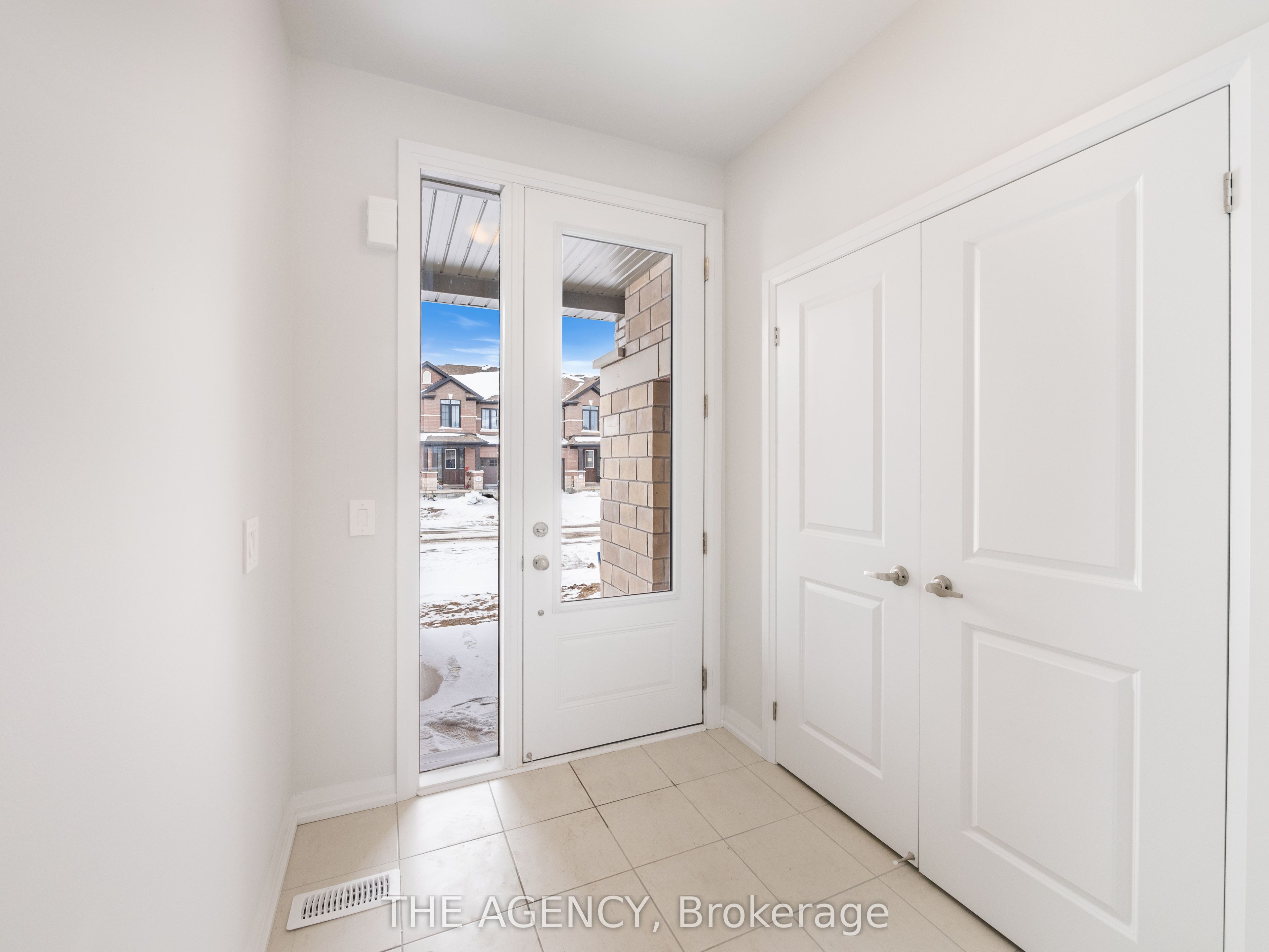 22 Keenan Street, Kawartha Lakes, ON K9V 0R4 photo 3