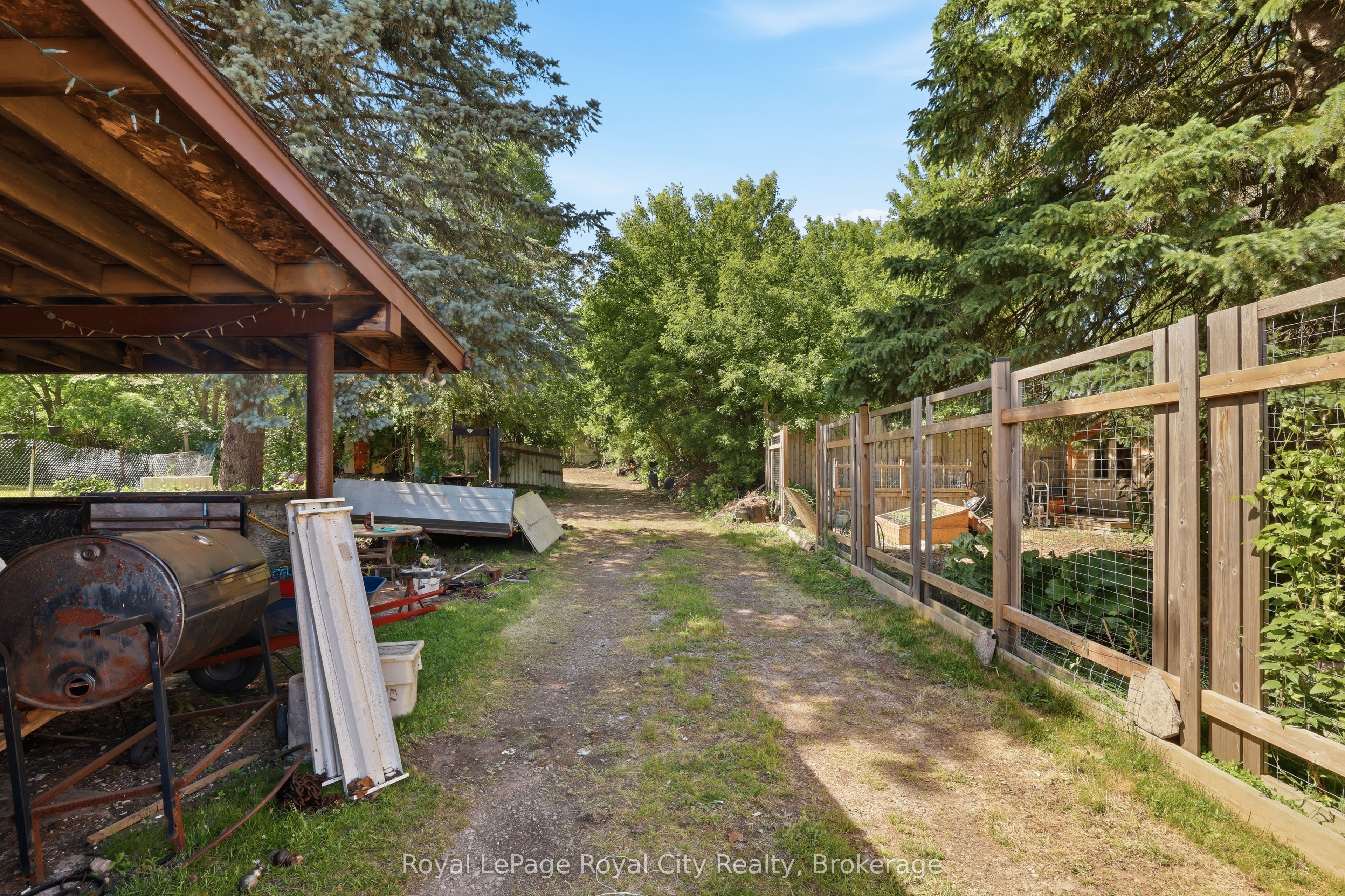 96 Beaumont Crescent, Guelph, ON N1E 6B1 photo 3