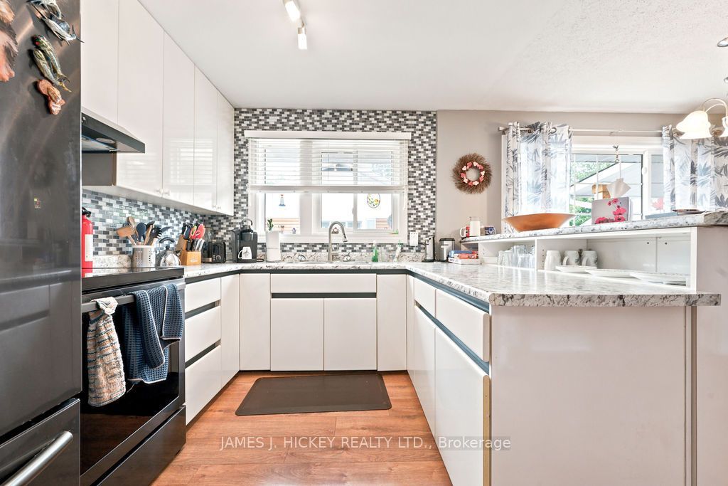 23 Newton Crescent, Deep River, ON K0J 1P0 photo 5