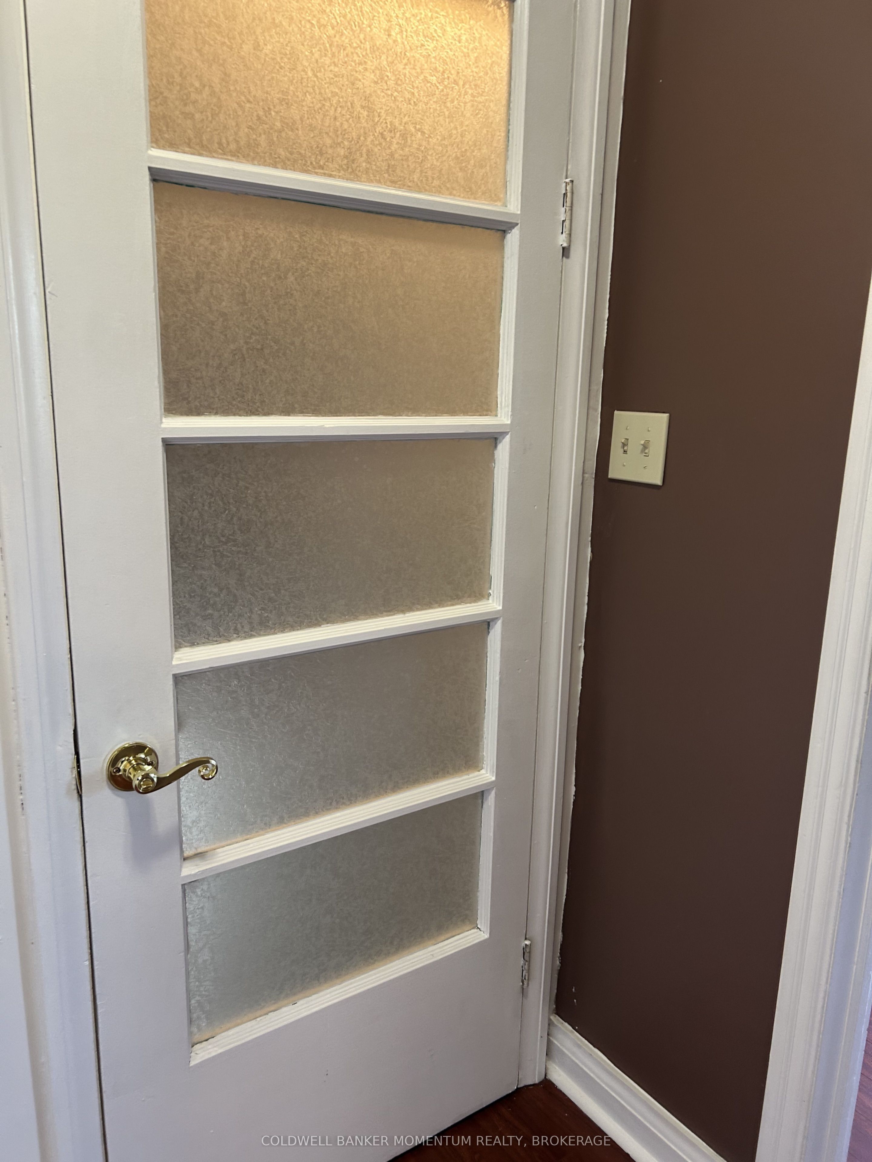 303 Carlton Street 2, St. Catharines, ON L2N 1C1 photo 5