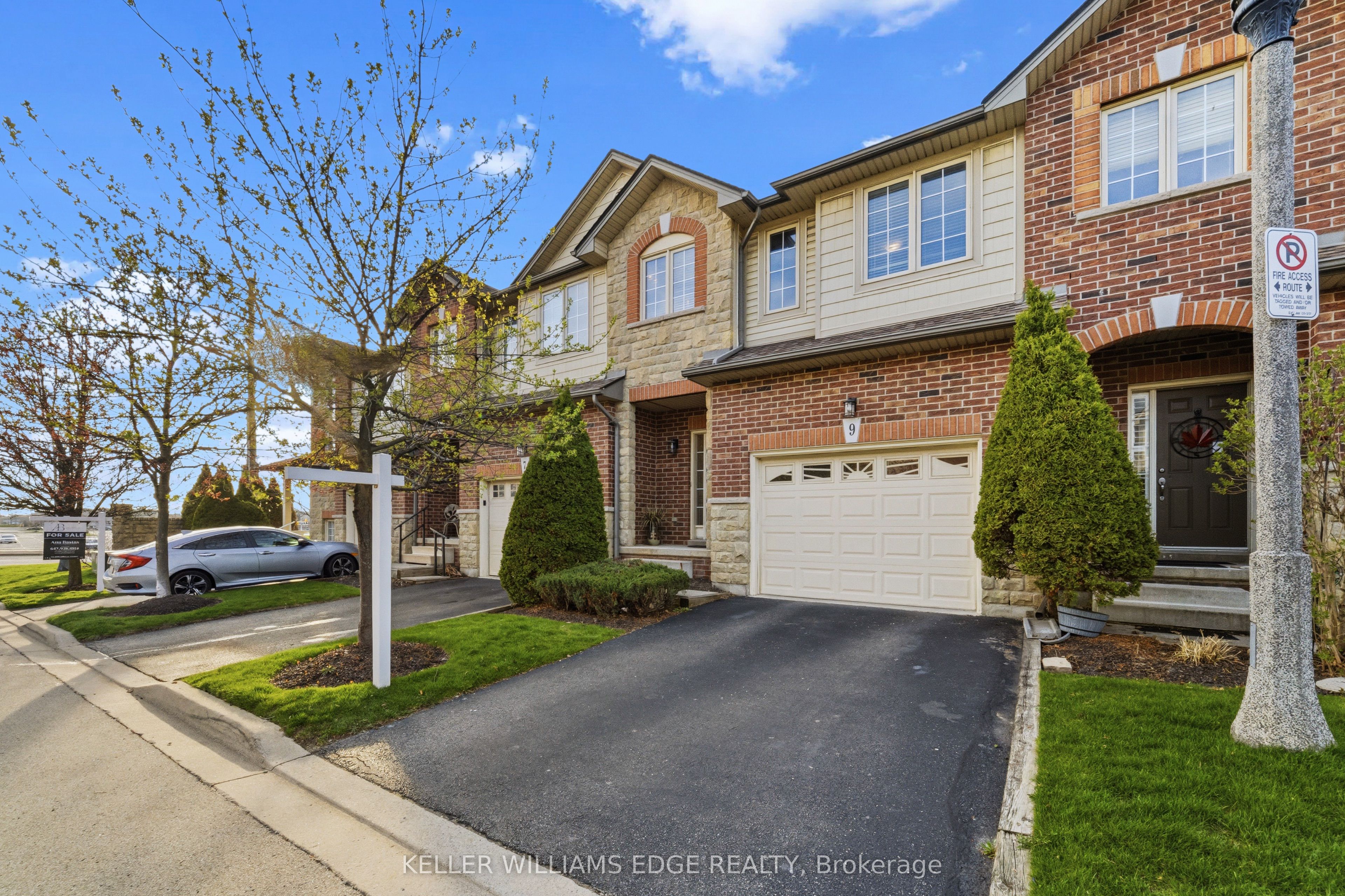 9 Liddycoat Lane 18, Hamilton, ON L9G 0A7