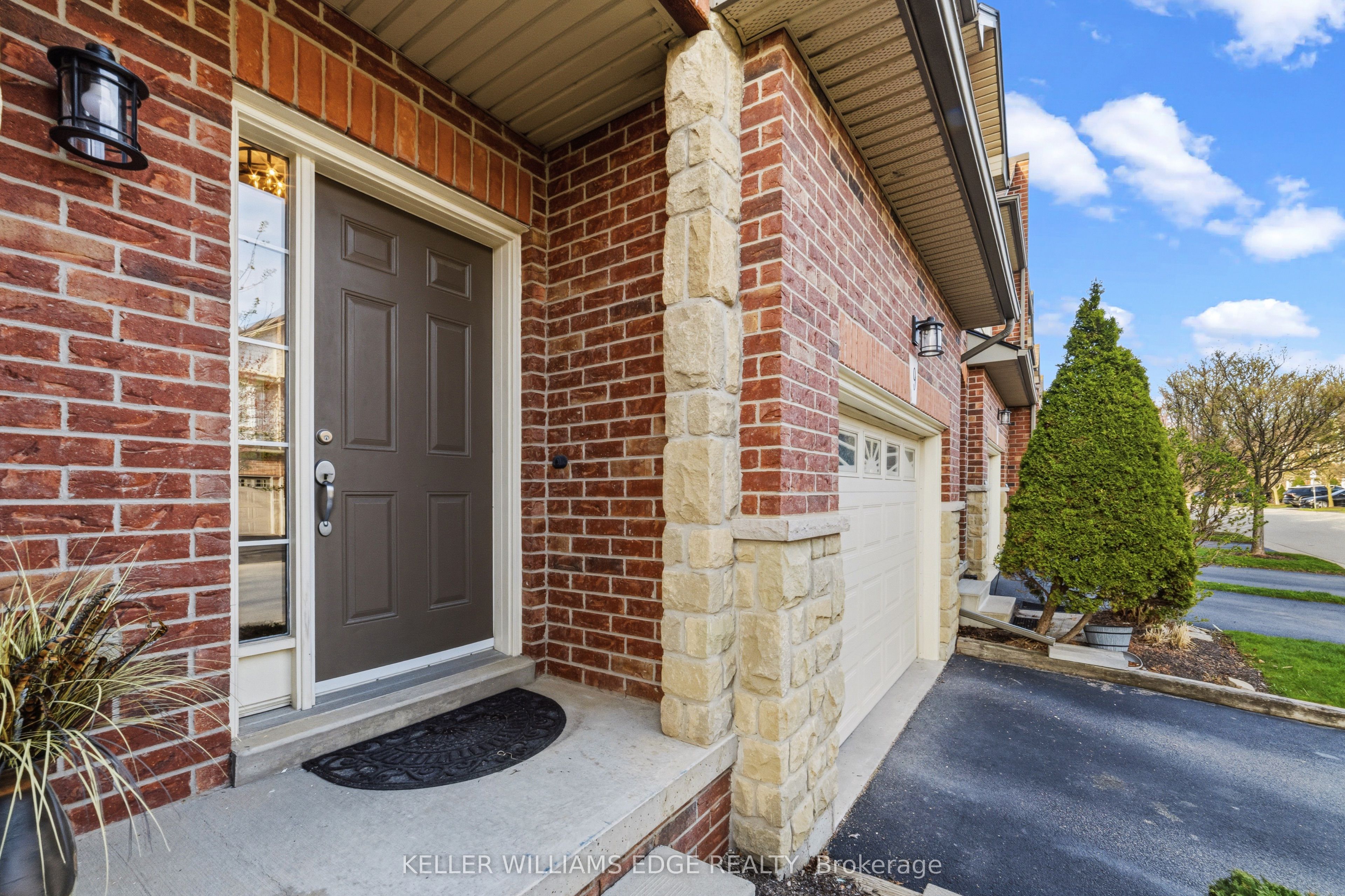 9 Liddycoat Lane 18, Hamilton, ON L9G 0A7 photo 3