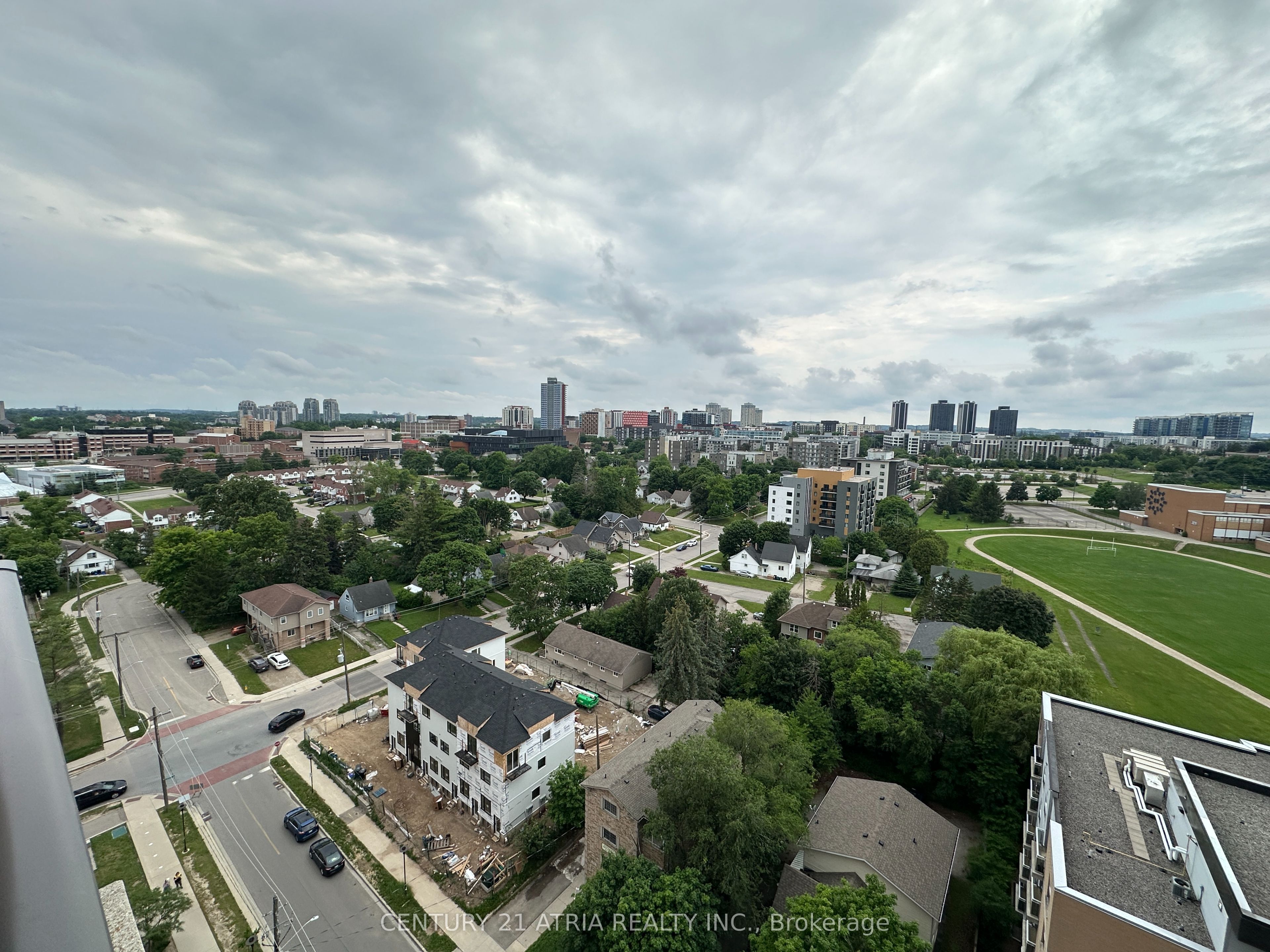 318 Spruce Street 1310, Waterloo, ON N2L 3M7 photo 5