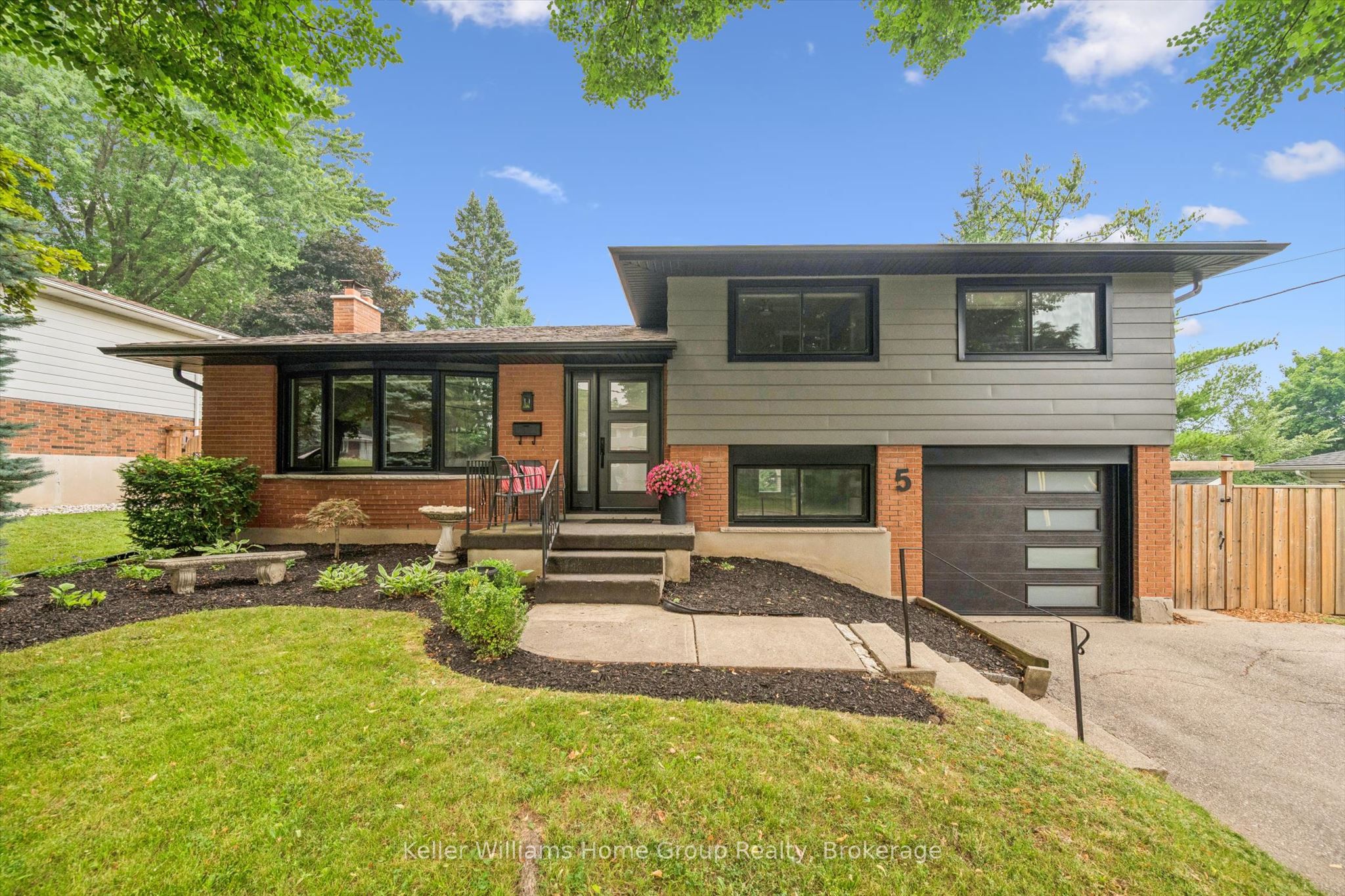 5 Cheltonwood Avenue, Guelph, ON N1E 4E1