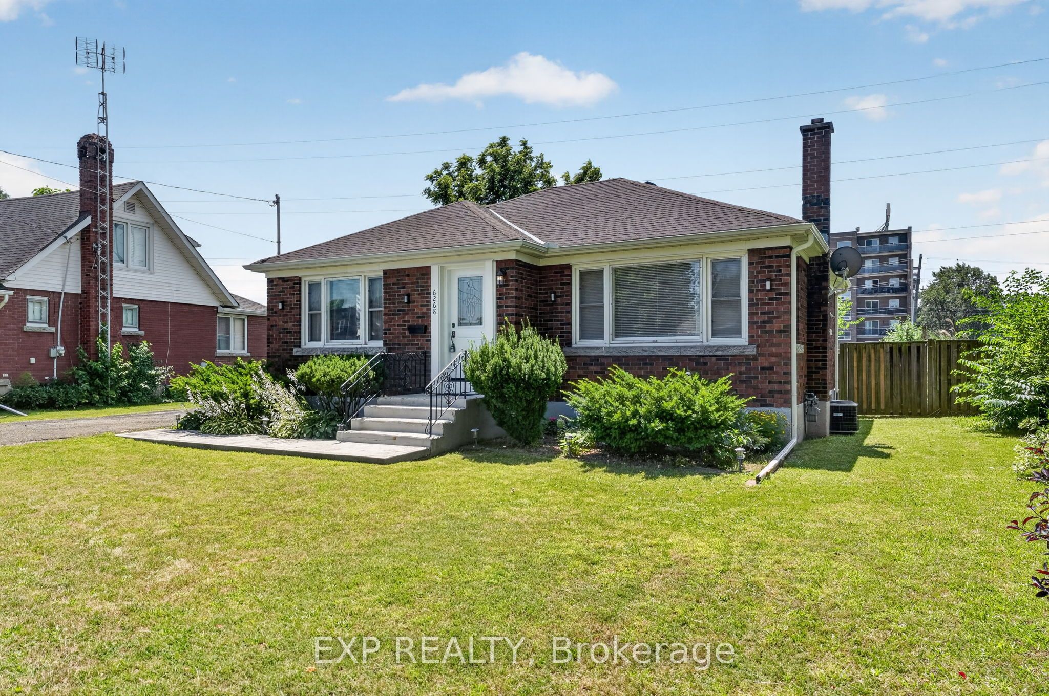 6268 Corwin Crescent, Niagara Falls, ON L2G 2M1 photo 2