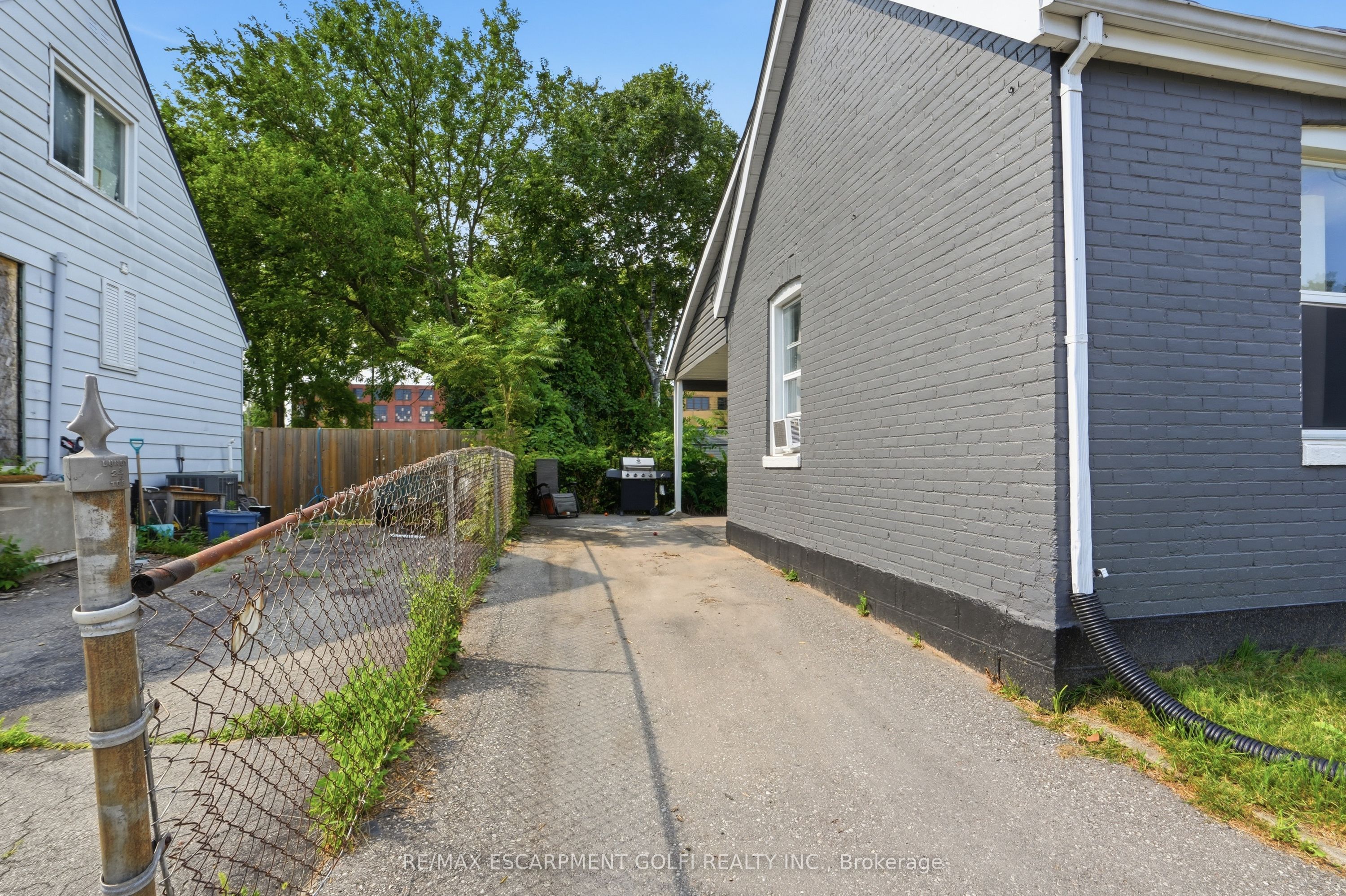 101 Sarah Street, Brantford, ON N3S 3A4 photo 5