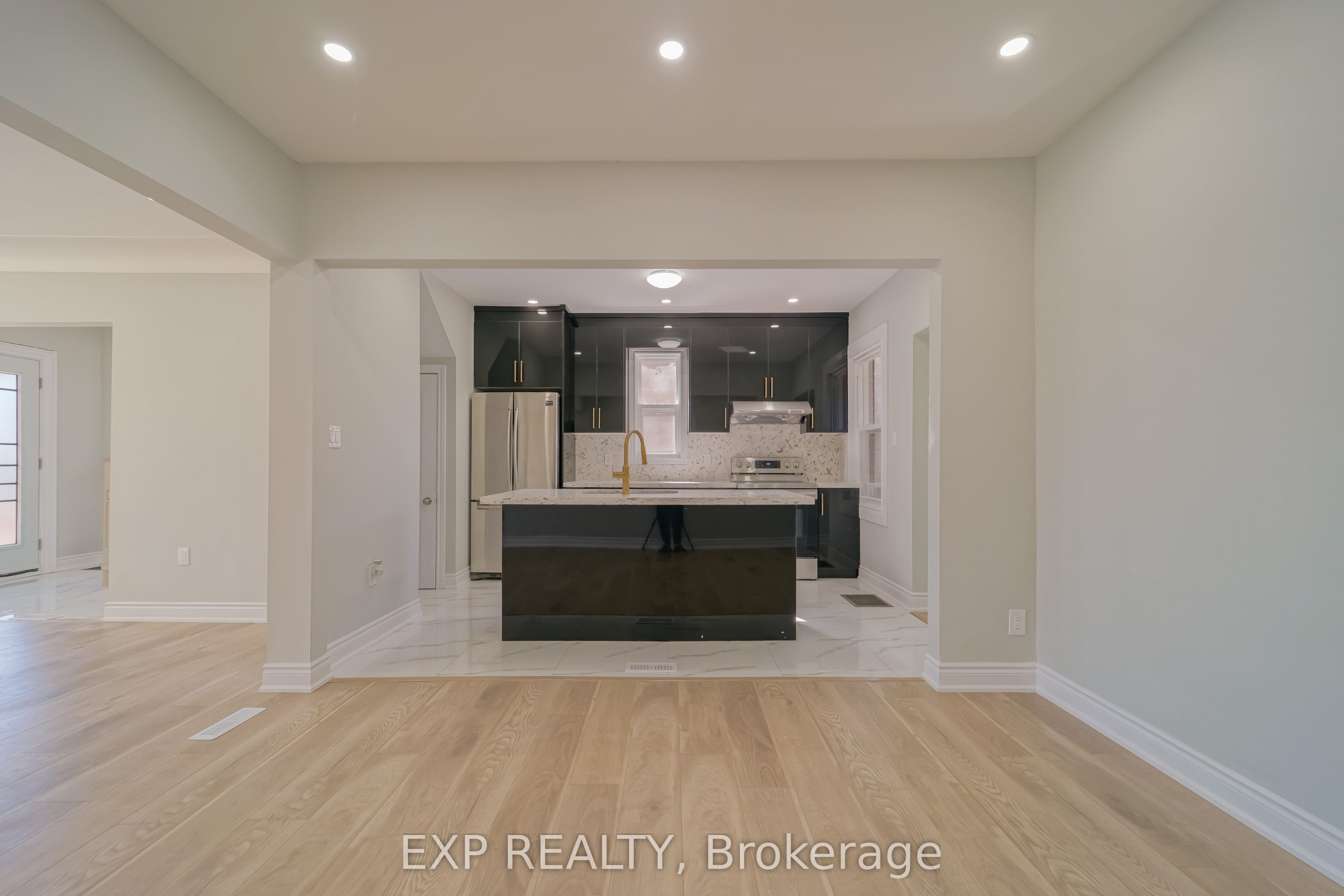 1509 Main Street E, Hamilton, ON L8K 1E2 photo 4