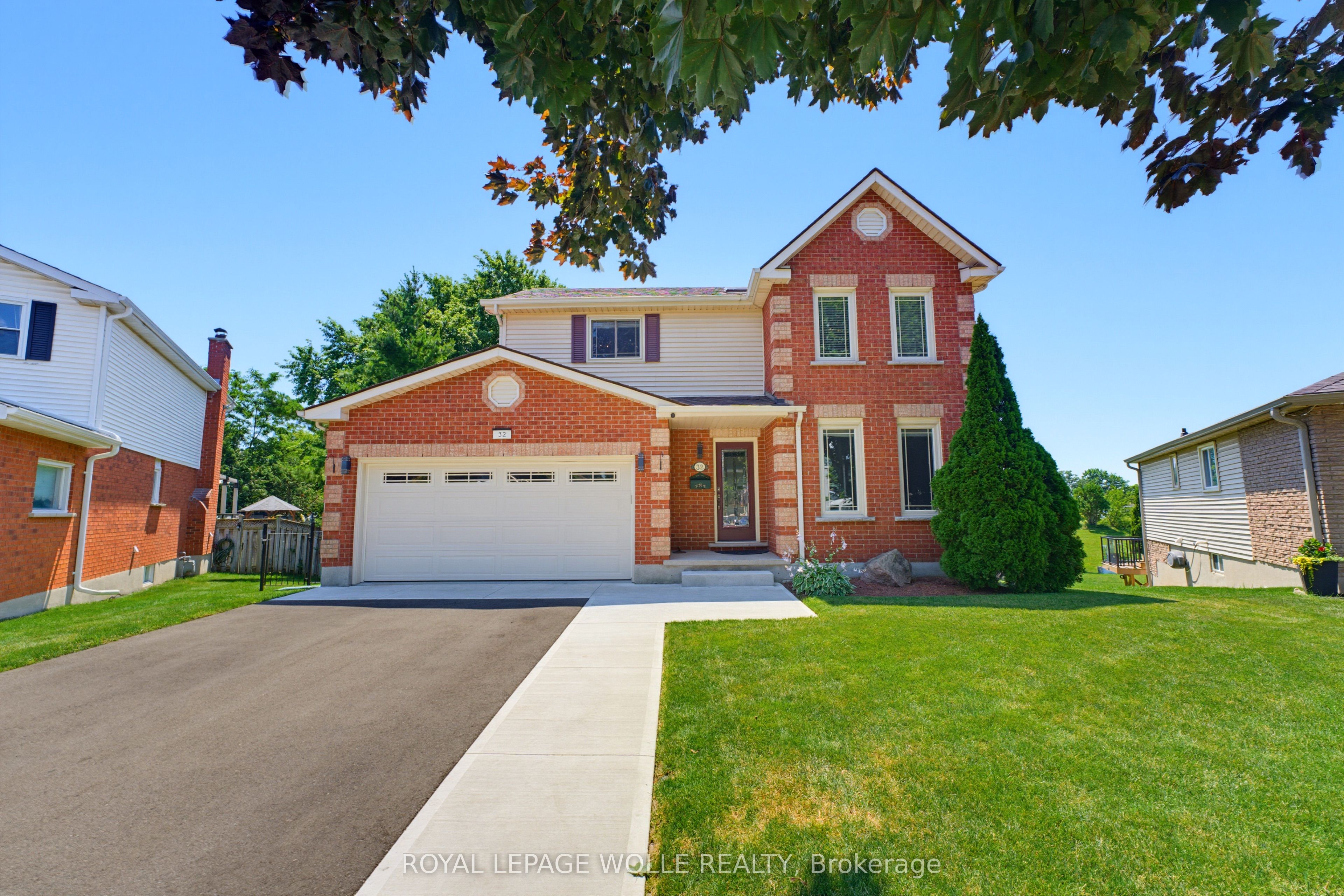 32 Stonehaven Place, Cambridge, ON N1S 4V8