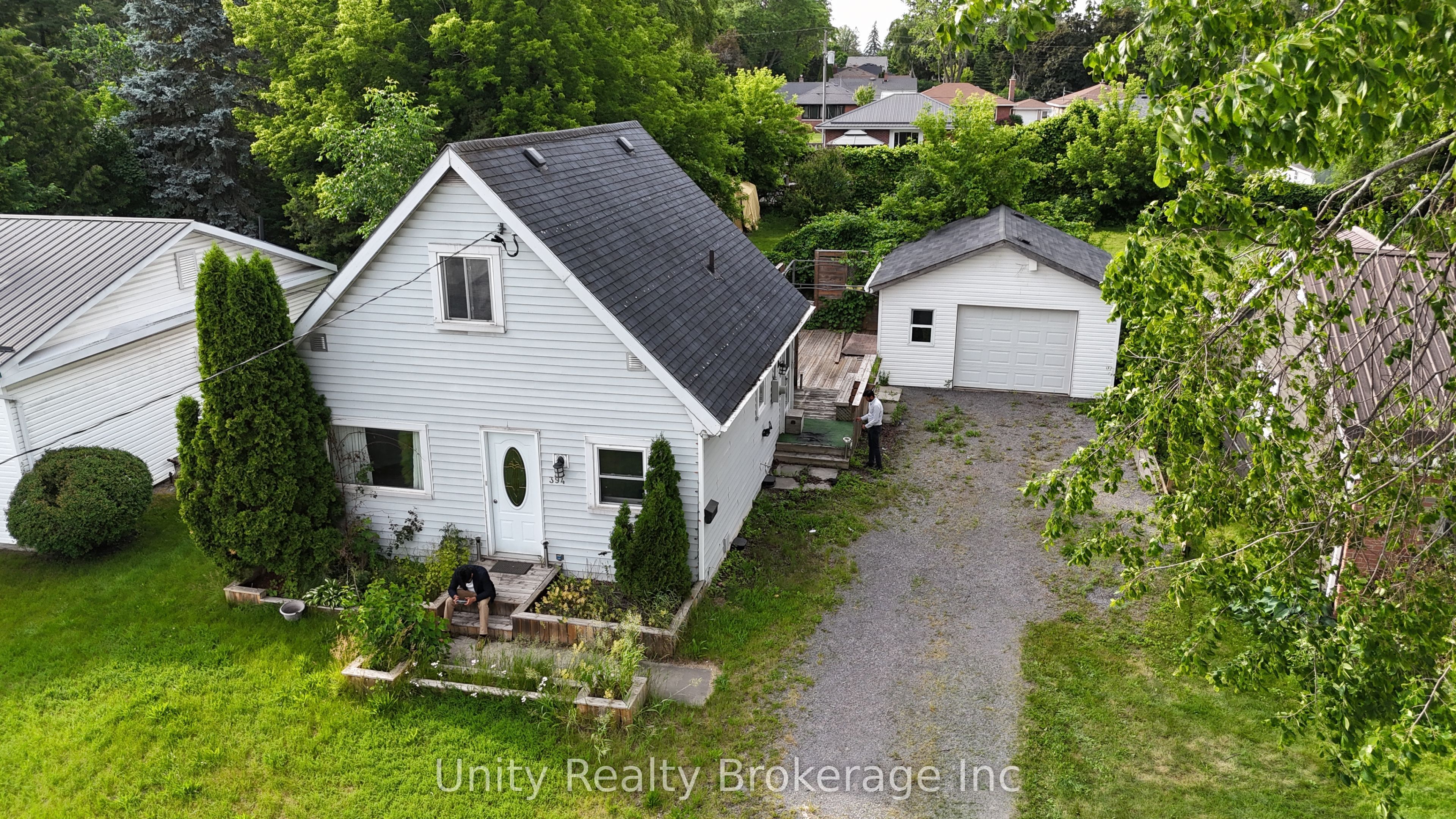 394 Bridge Street E, Belleville, ON K8N 1P8 photo 2