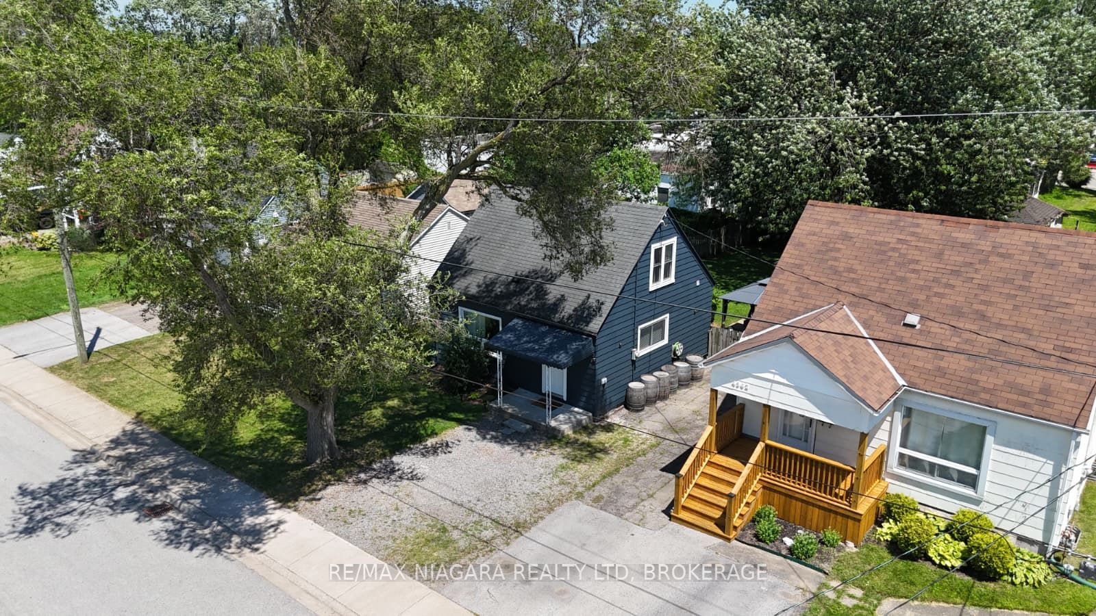 4354 Fifth Avenue, Niagara Falls, ON L2E 4R2 photo 2