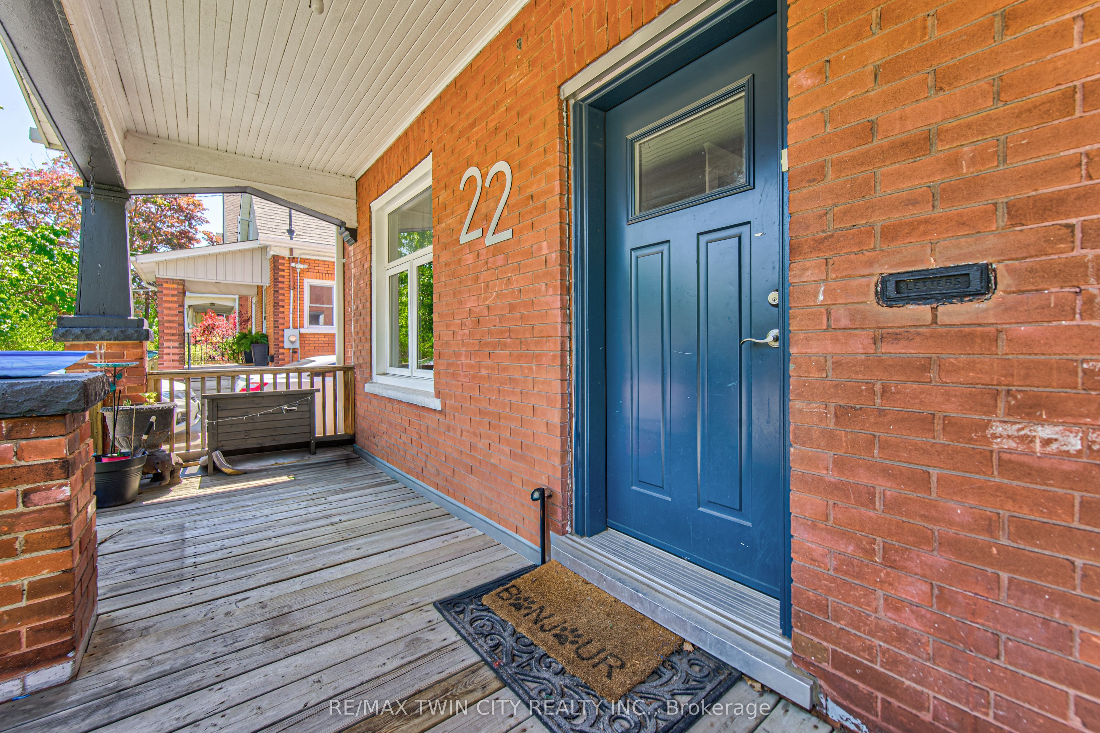 22 Herlan Avenue, Kitchener, ON N2G 4K3 photo 5