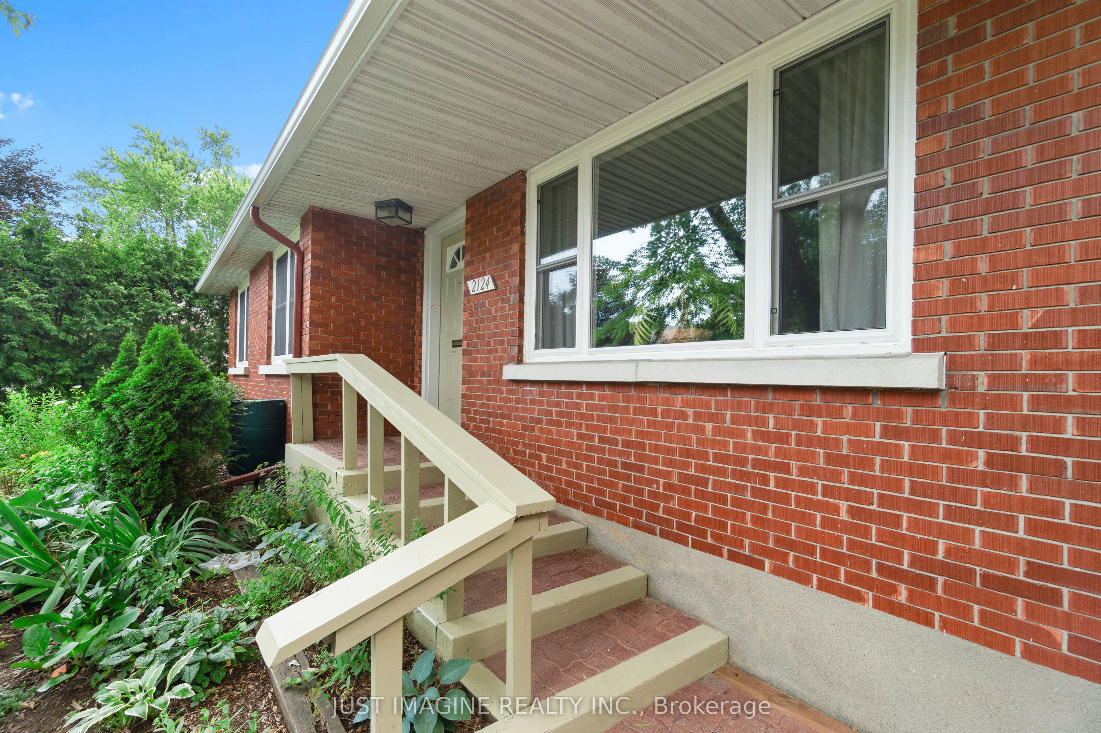 2124 Knightsbridge Road, Carlingwood - Westboro and Area, ON K2A 0R2 photo 3