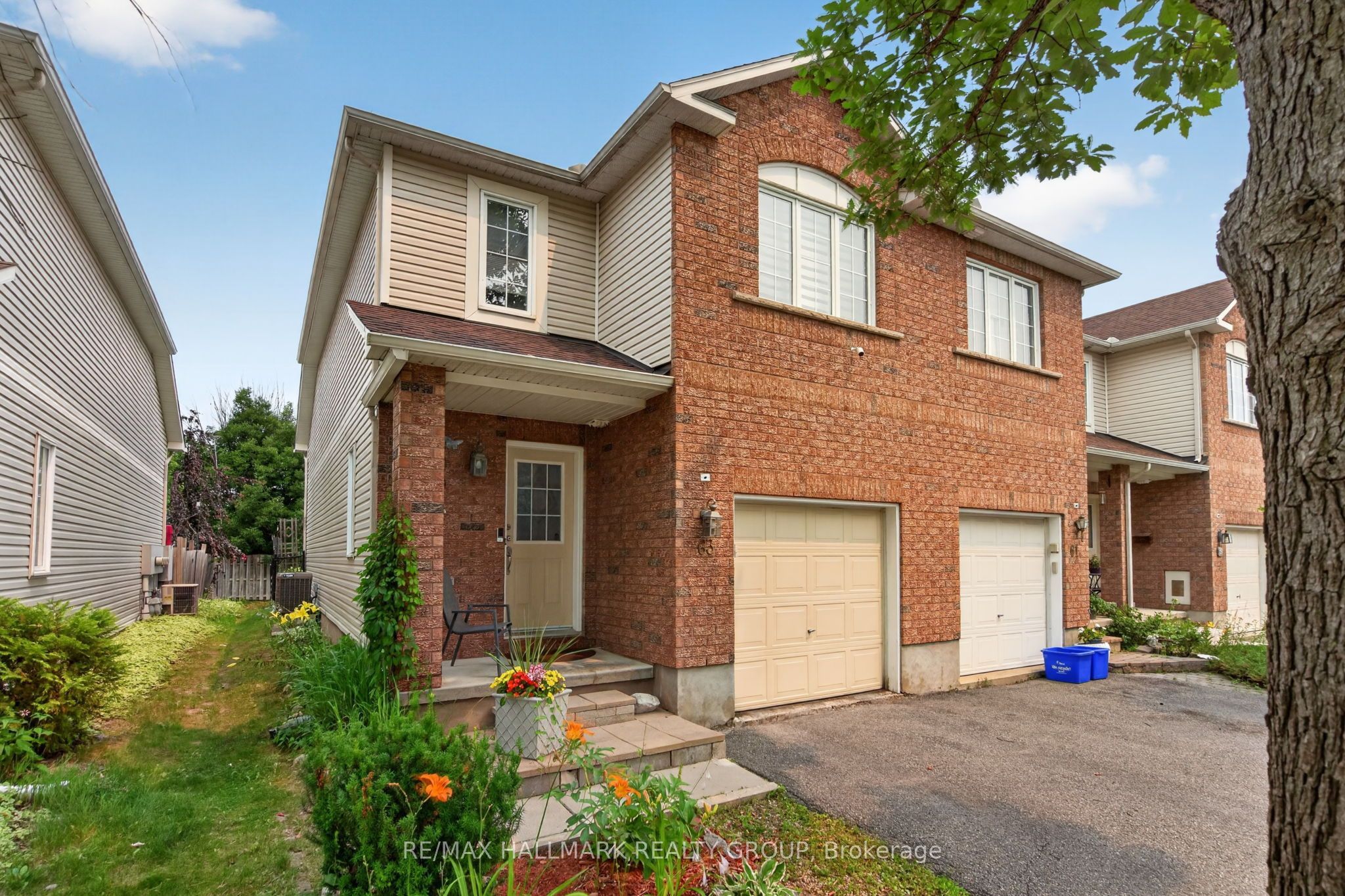 63 Palmadeo Drive, Barrhaven, ON K2J 4Z3 photo 2