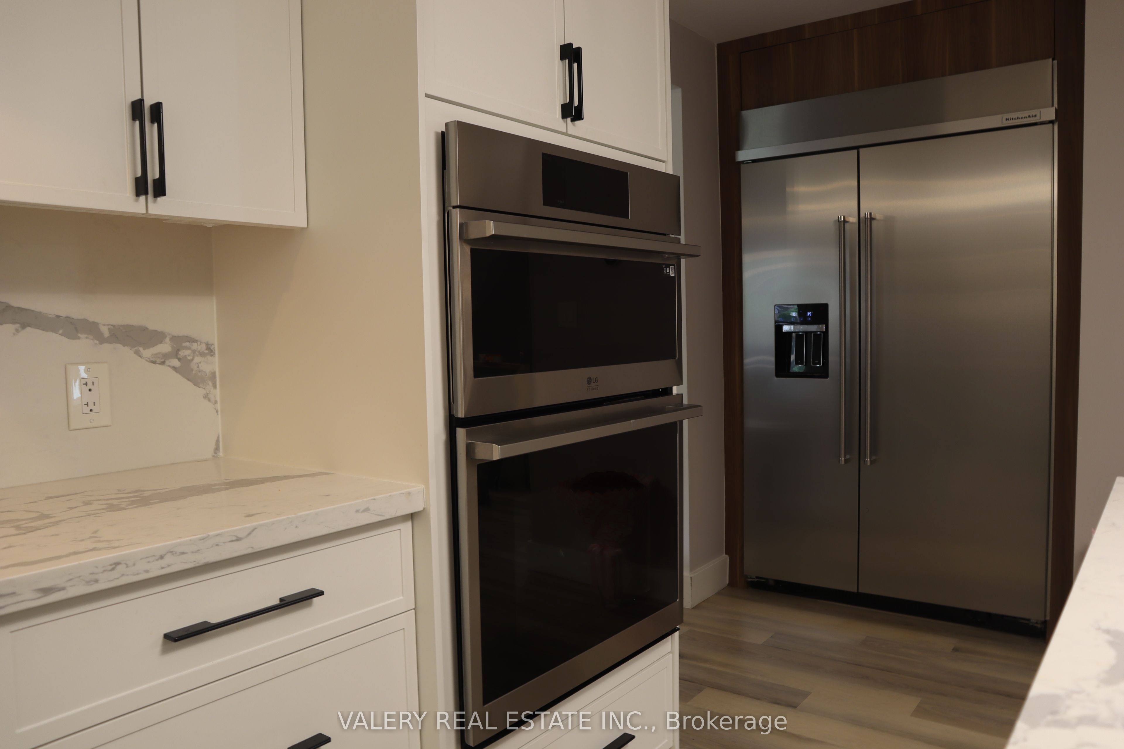 33 Chilton Dr. Drive, Hamilton, ON L8J 1L4 photo 4