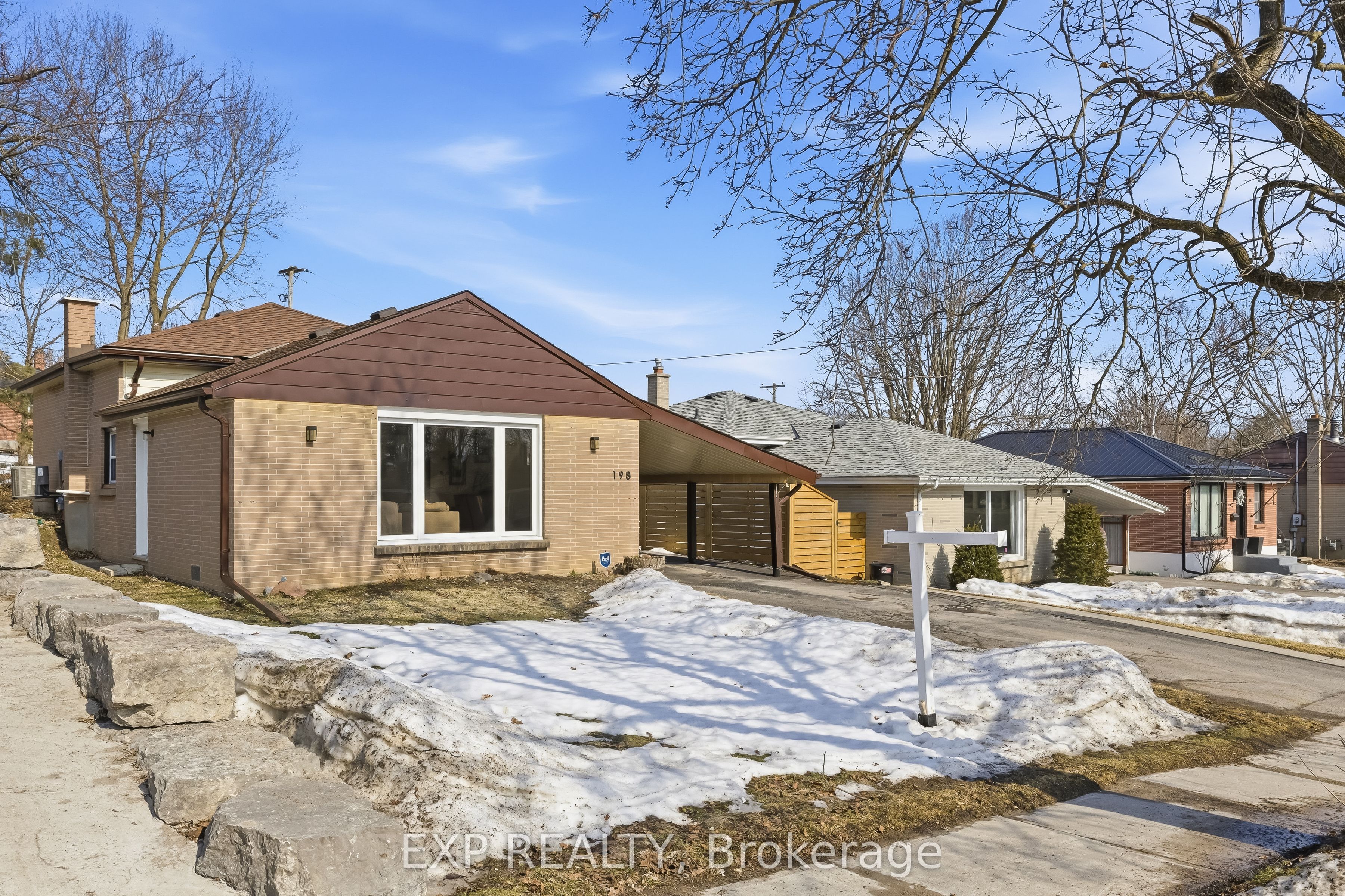 198 Shelbourne Street, Peterborough, ON K9H 5K4 photo 3
