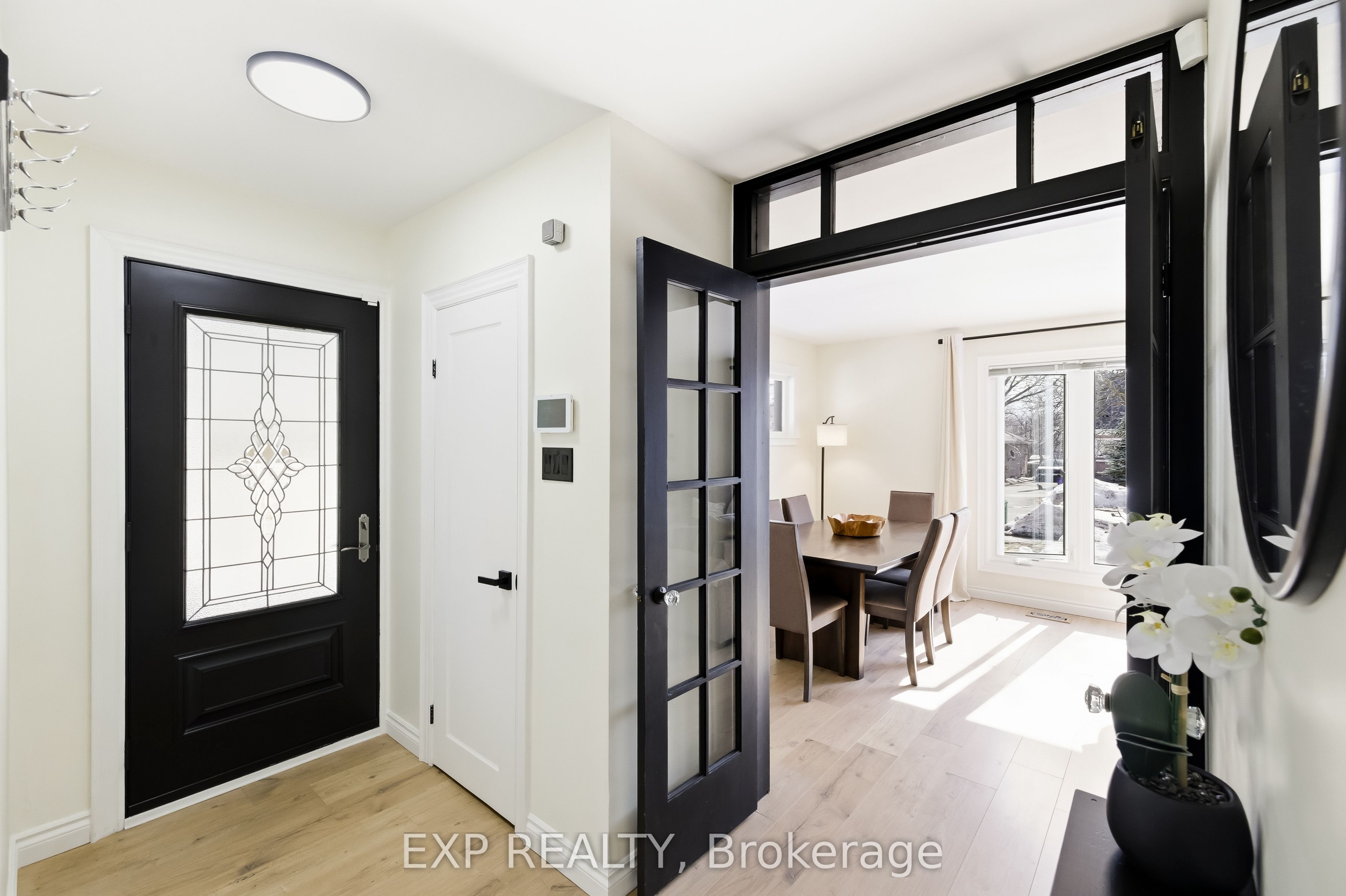 198 Shelbourne Street, Peterborough, ON K9H 5K4 photo 4