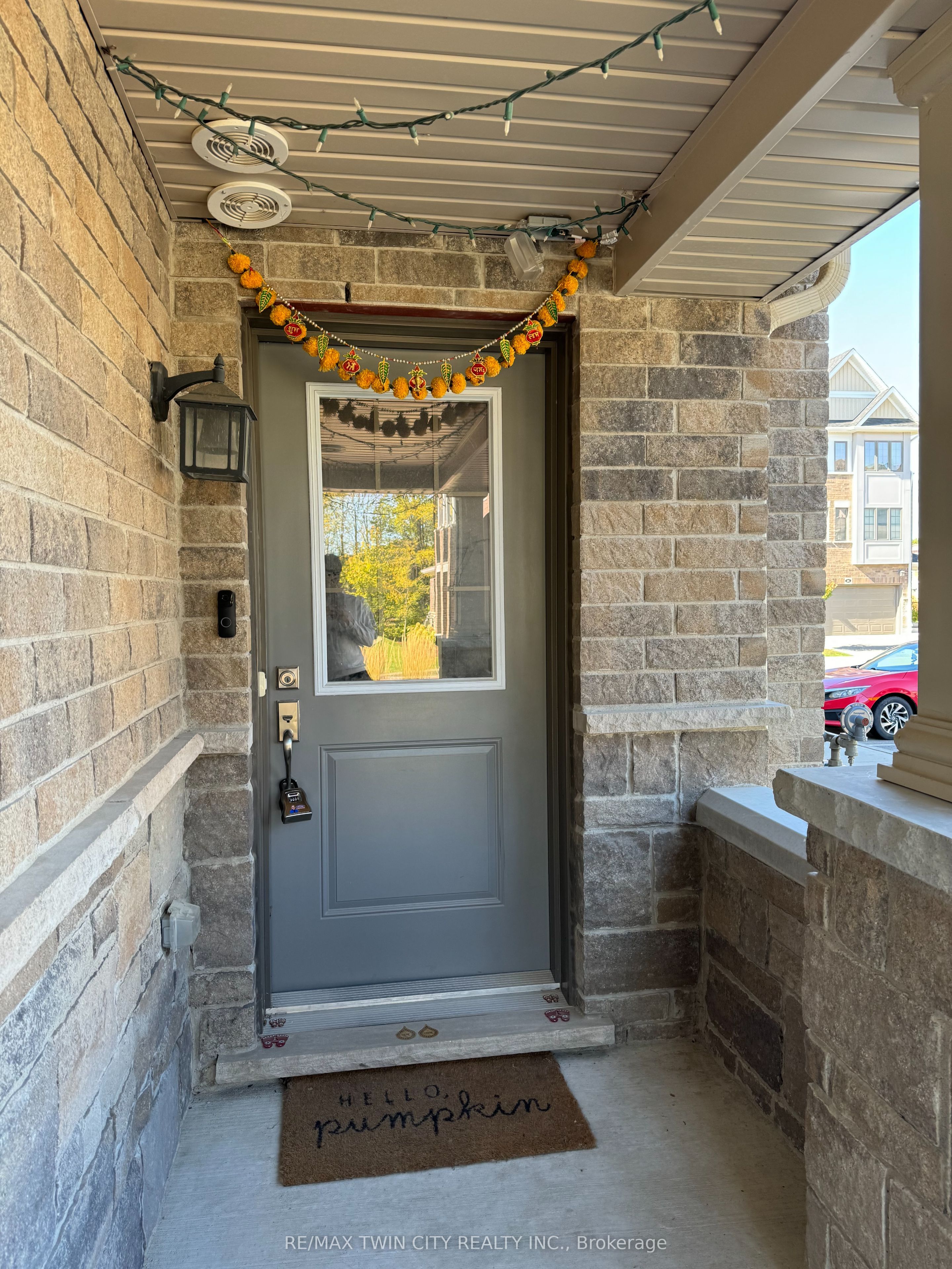 45 Bank Swallow Crescent, Kitchener, ON N2P 0J7 photo 5