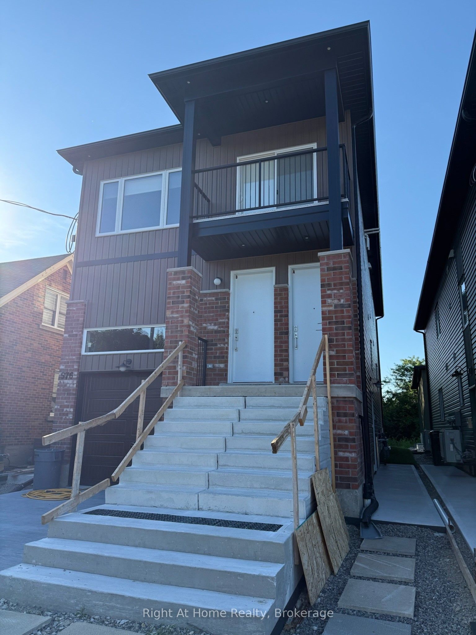 576B Guelph Street, Kitchener, ON N2H 5Y4 photo 2