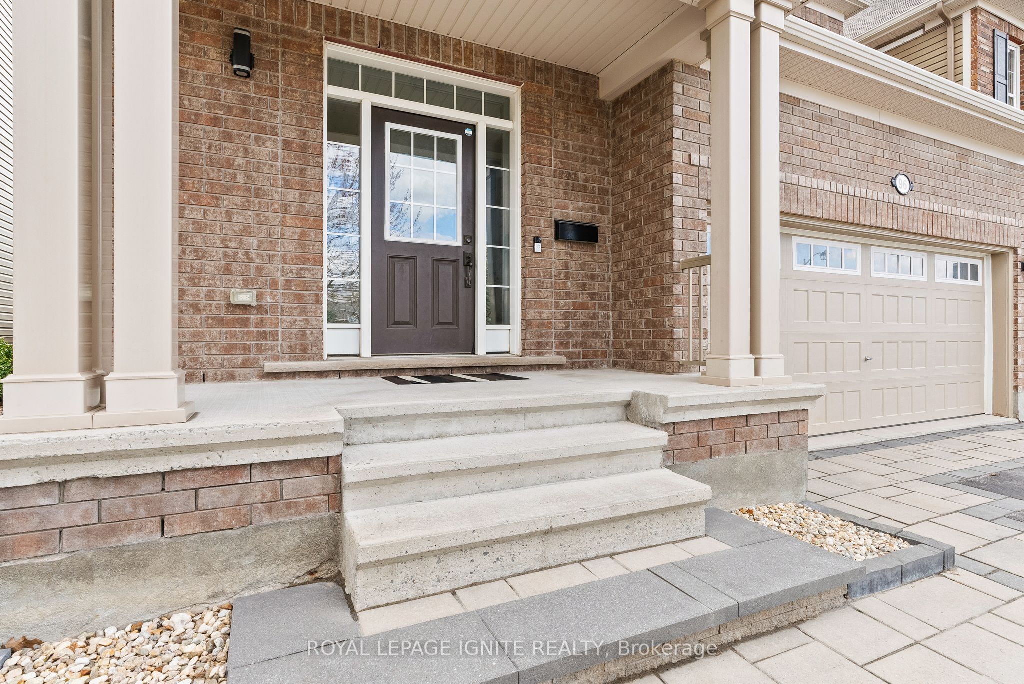 96 Damselfly Way, Barrhaven, ON K2J 6C4 photo 2
