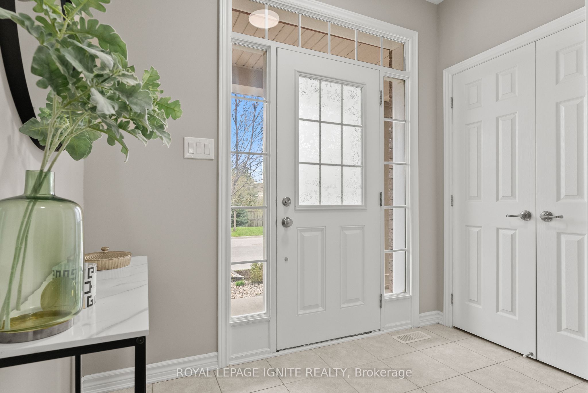 96 Damselfly Way, Barrhaven, ON K2J 6C4 photo 3