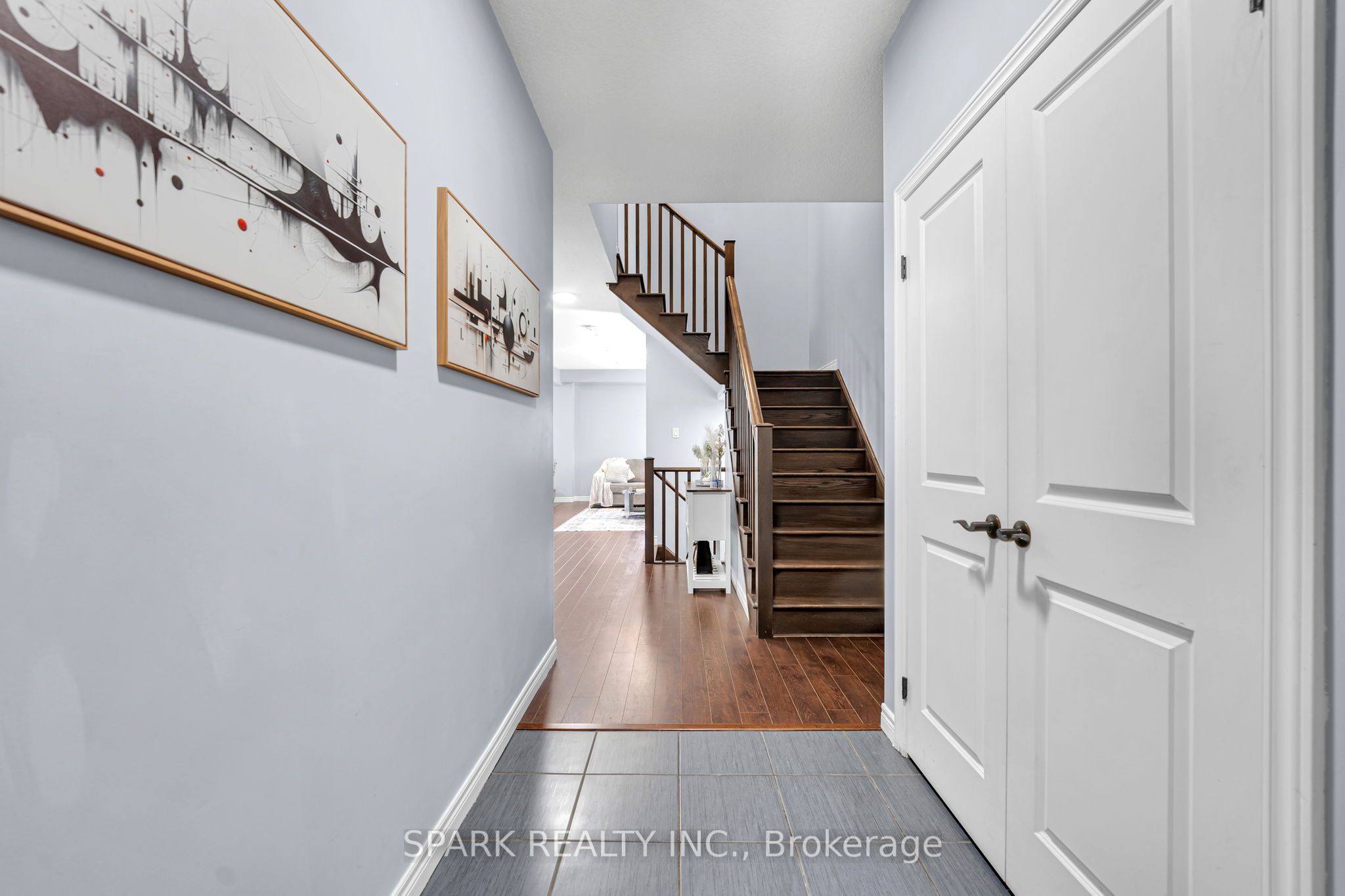 4 Cutts Crescent, Hamilton, ON L0R 1C0 photo 4