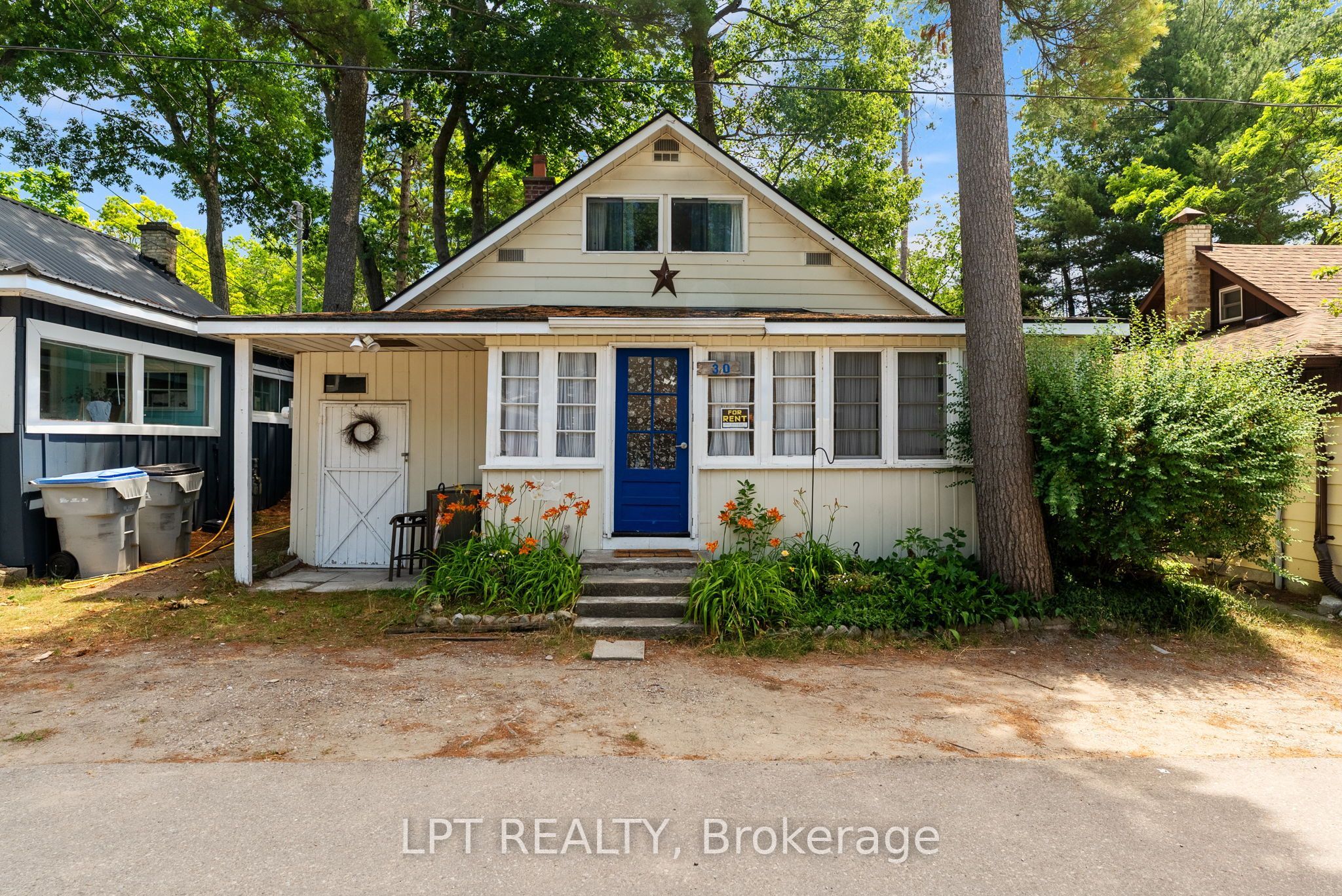 30 Woodward Avenue, Lambton Shores, ON N0M 1T0 photo 2