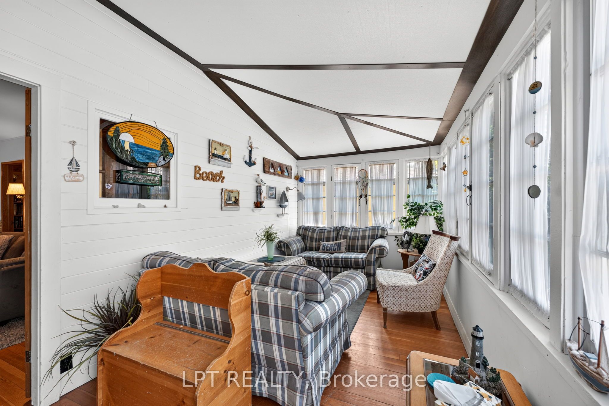 30 Woodward Avenue, Lambton Shores, ON N0M 1T0 photo 5