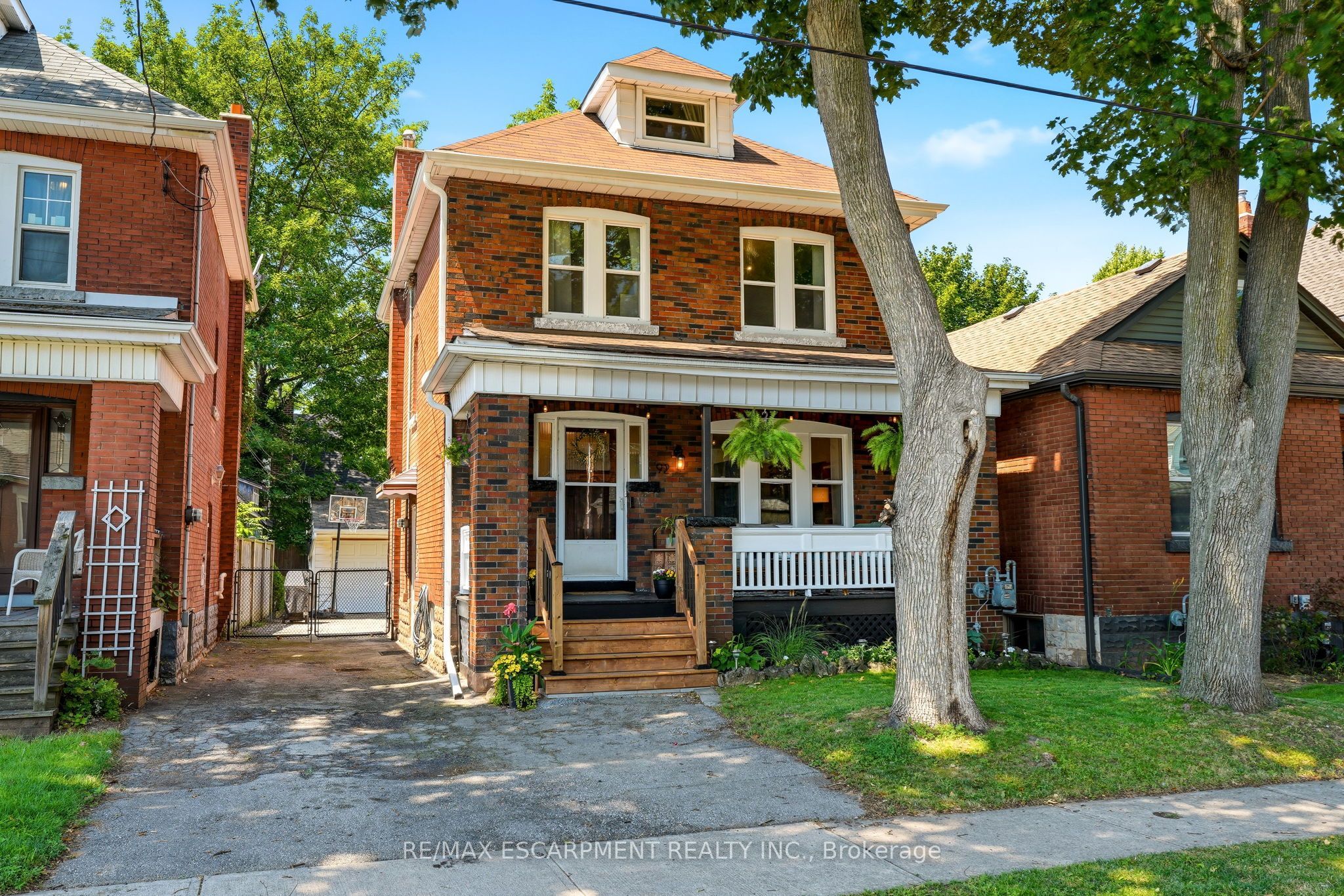 92 PROVINCE Street, Hamilton, ON L8K 2K8