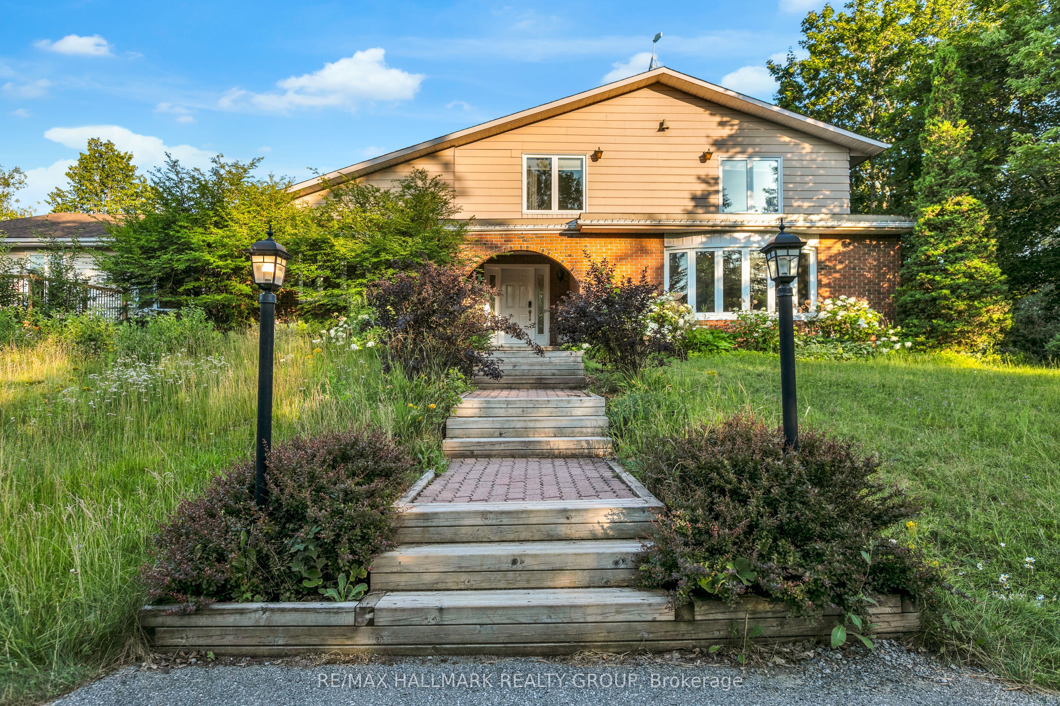7316 Flewellyn Road, Stittsville - Munster - Richmond, ON K2S 1B6 photo 2
