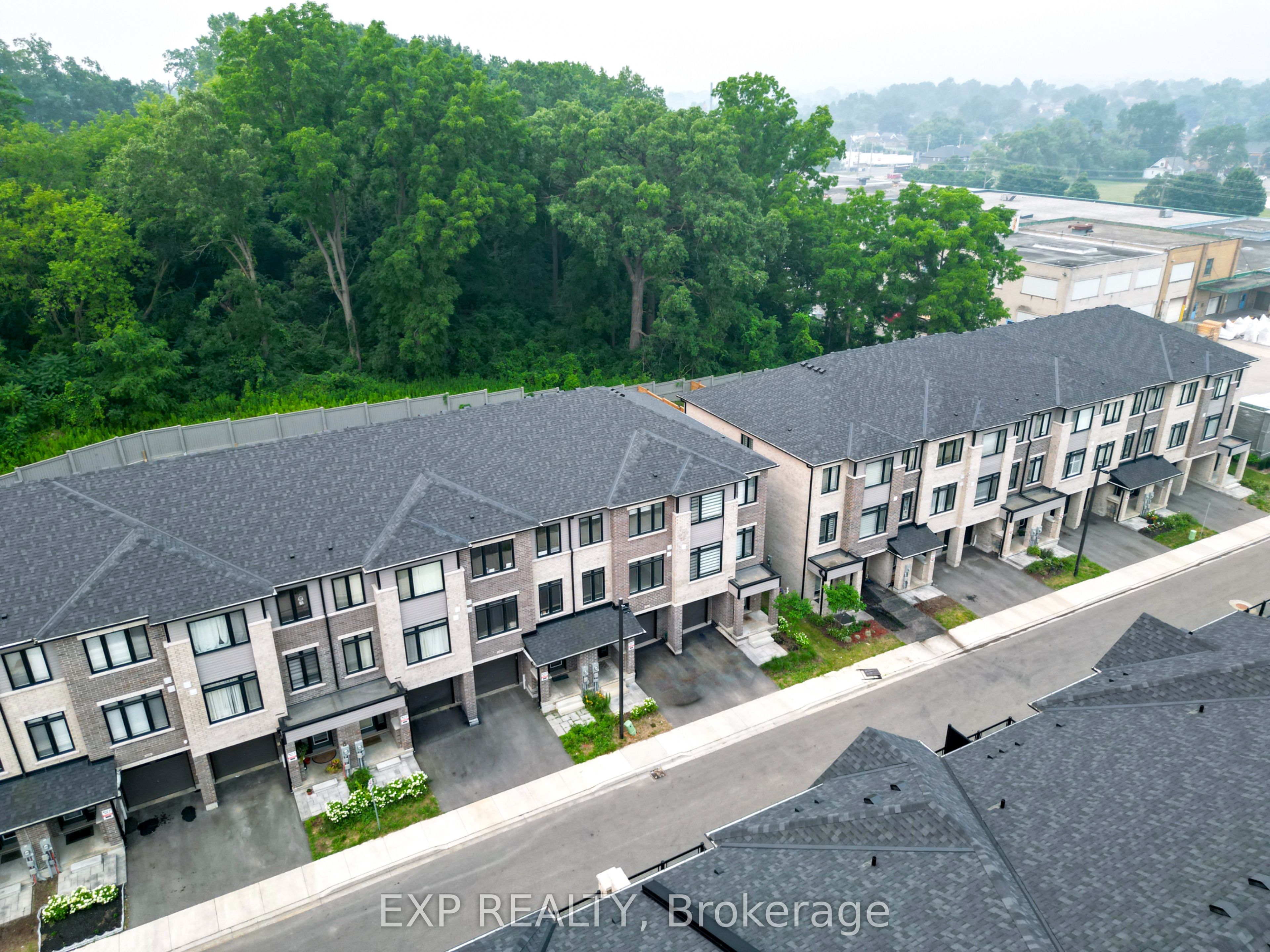 585 Colborne Street 1207, Brantford, ON N3S 0K4 photo 4