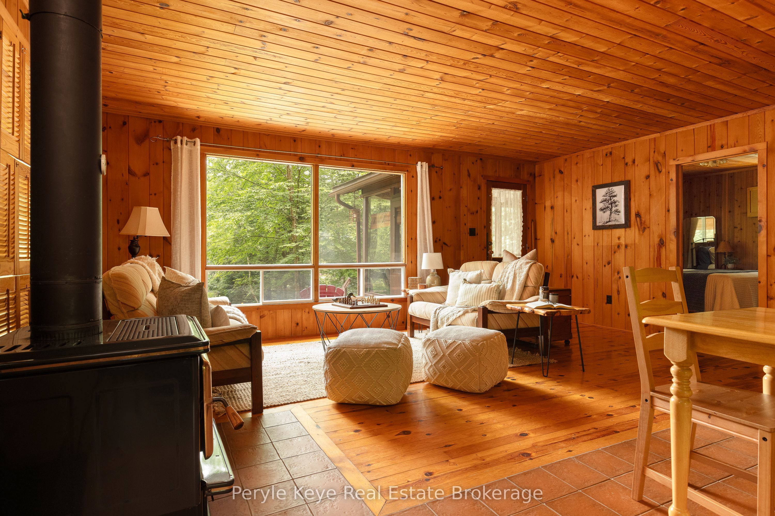 1057 H R S Road, Bracebridge, ON P1L 1X1 photo 2