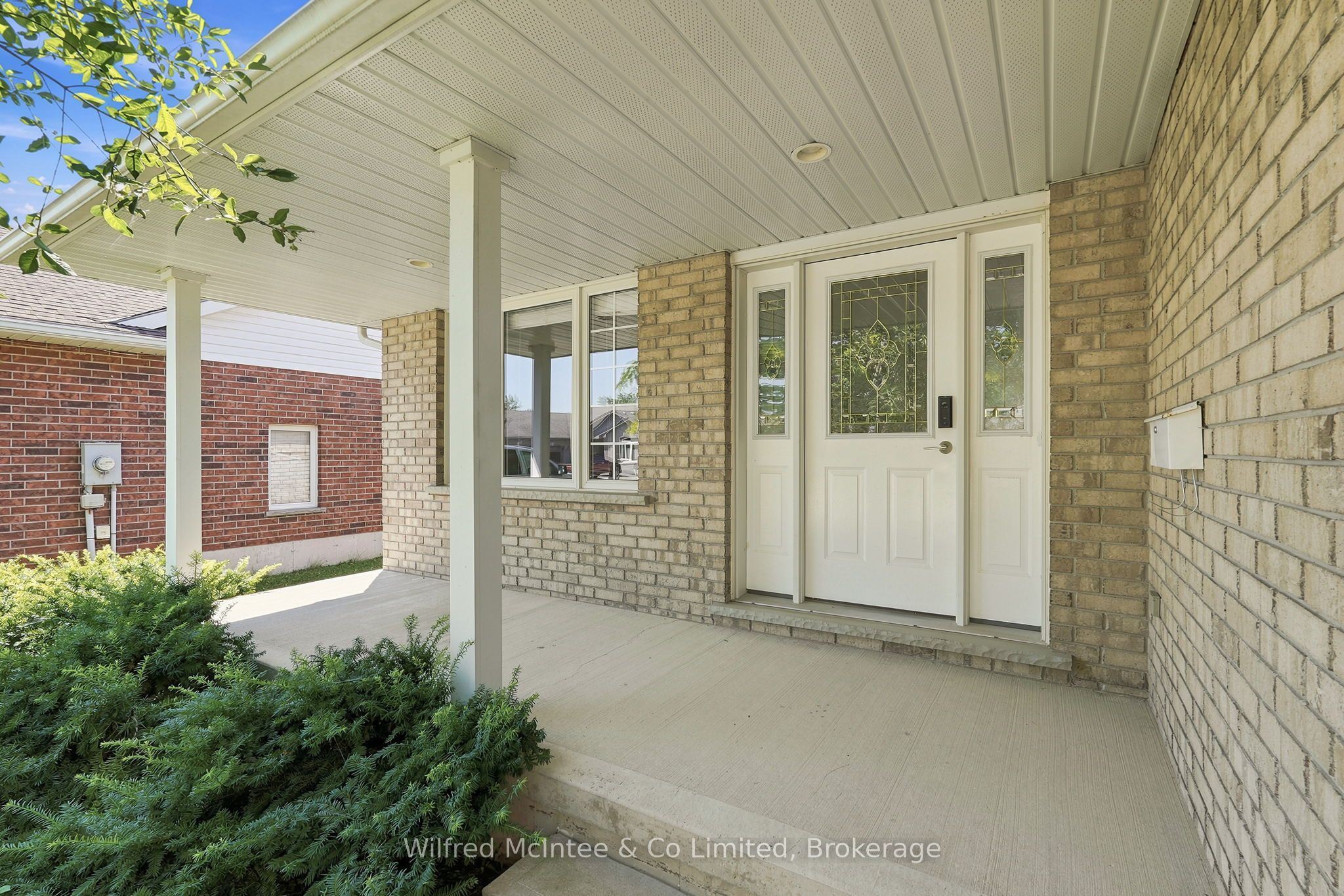 757 17th Street, Hanover, ON N4N 3W8 photo 4