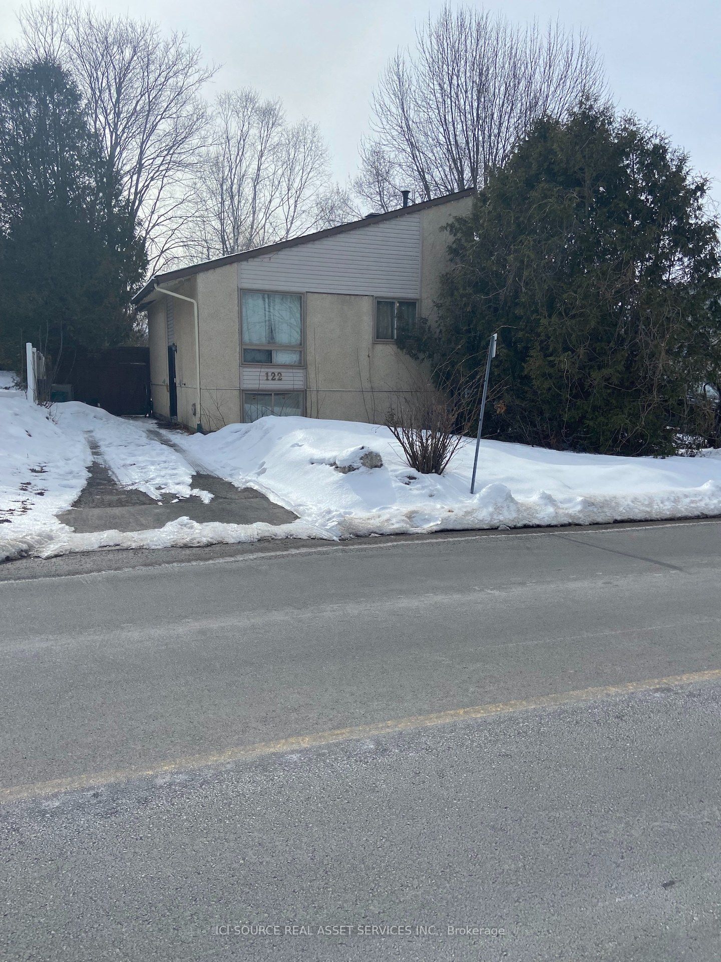 122 Rothesay Drive, Kanata, ON K2L 1P1